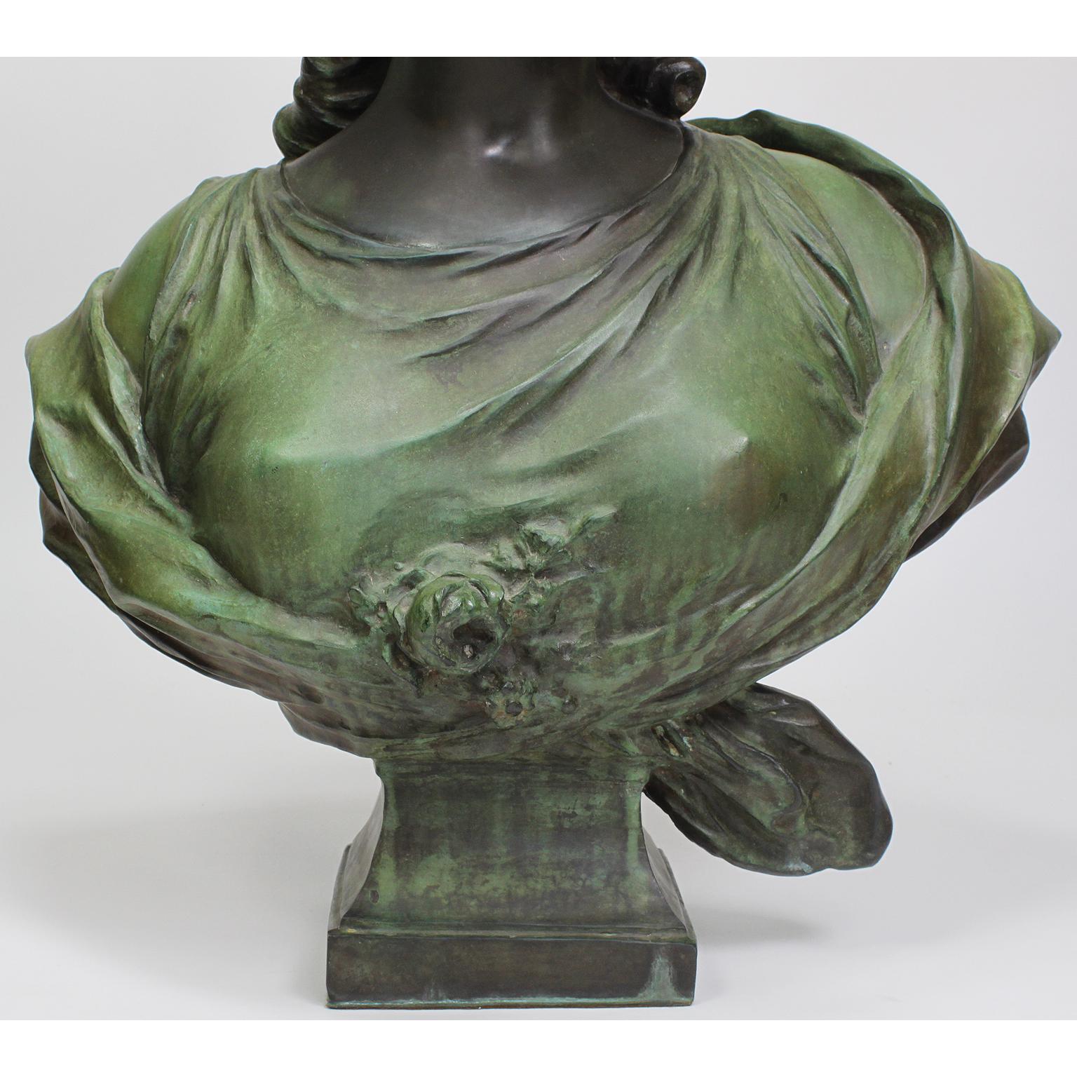 Bronze Buste de Marie-Antoinette Art-Nouveau du 19e-20e siècle en bronze patiné en vente