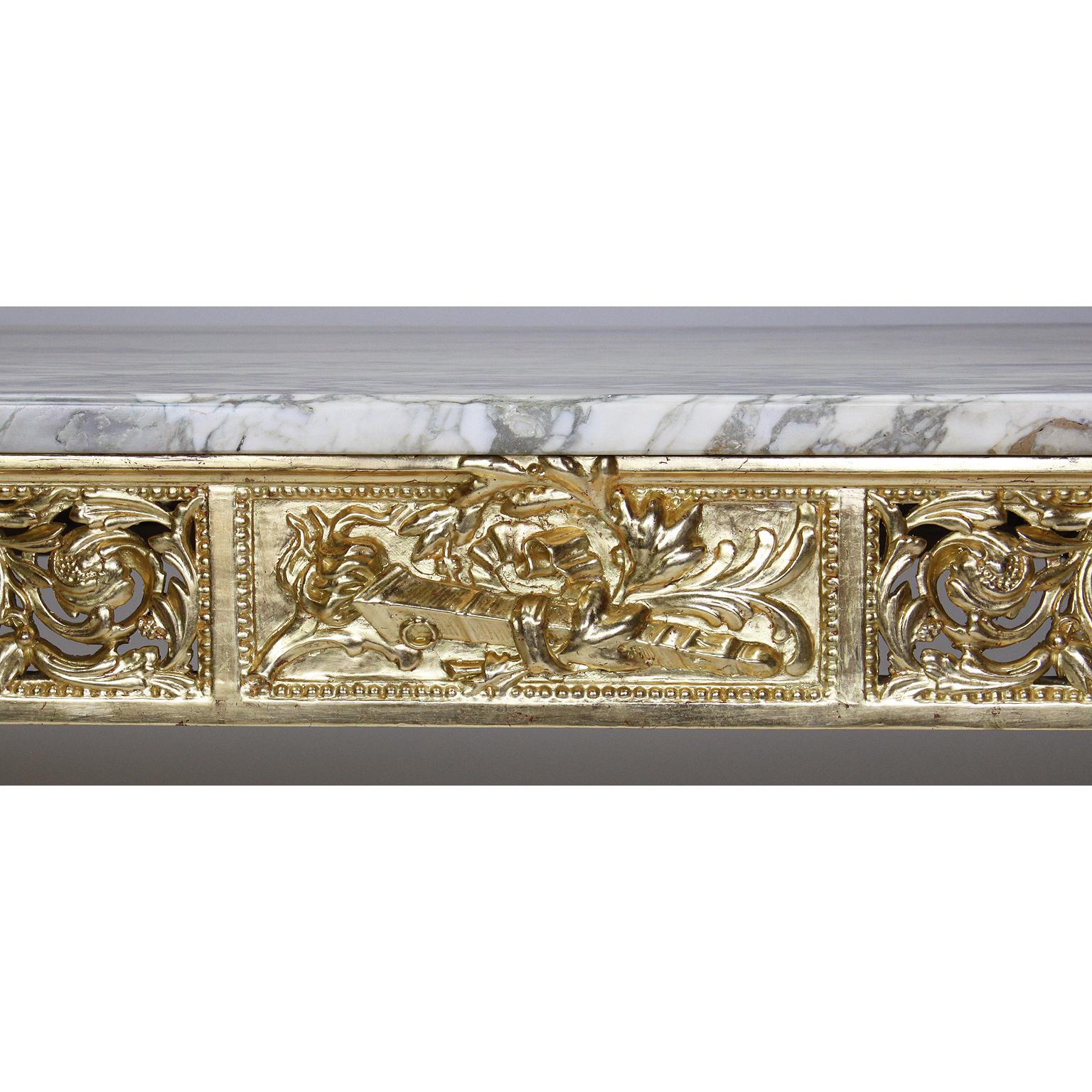 Französisch 19-20. Jahrhundert Louis XVI Stil Giltwood geschnitzt Center Tisch Marmor  im Zustand „Gut“ im Angebot in Los Angeles, CA