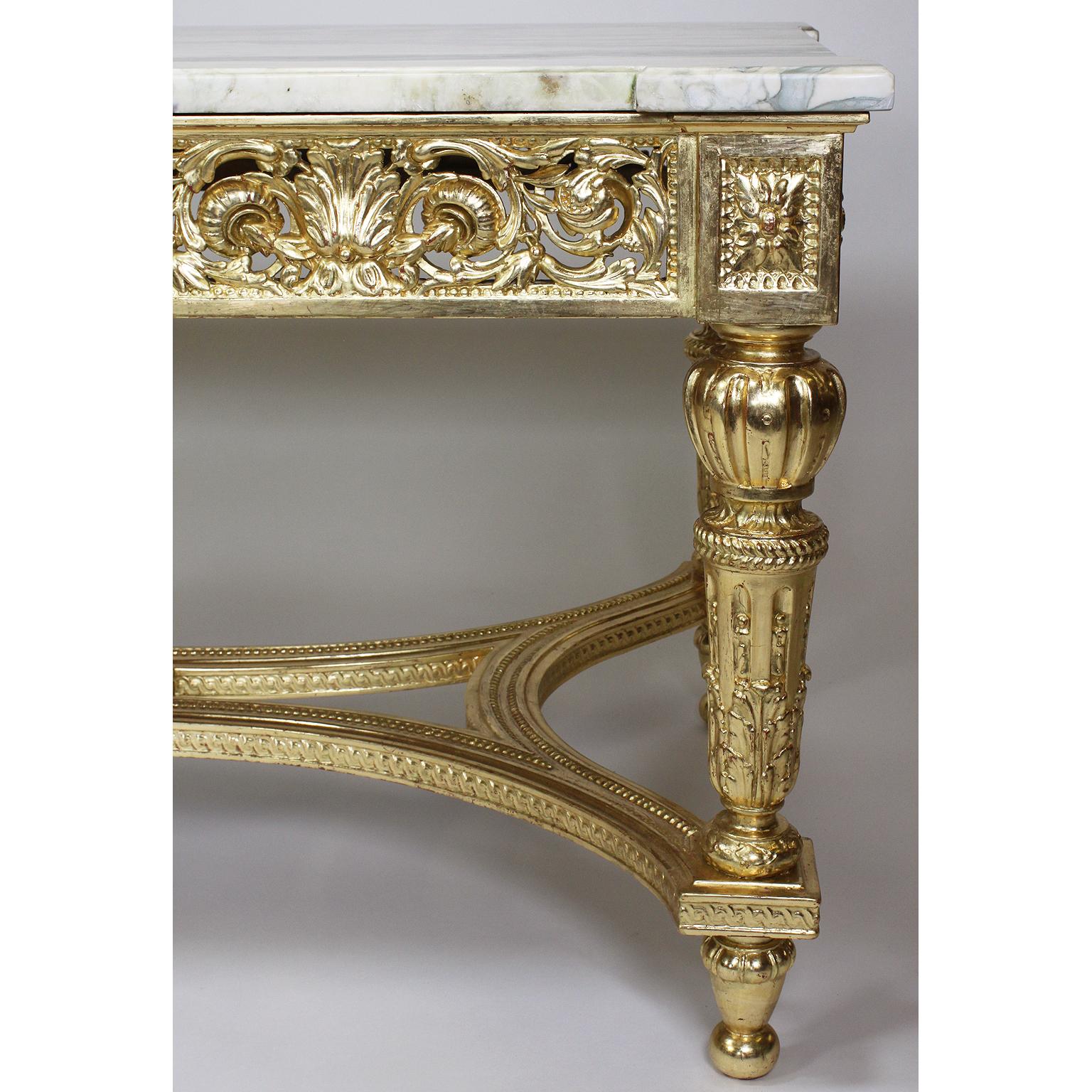 Französisch 19-20. Jahrhundert Louis XVI Stil Giltwood geschnitzt Center Tisch Marmor  im Angebot 1