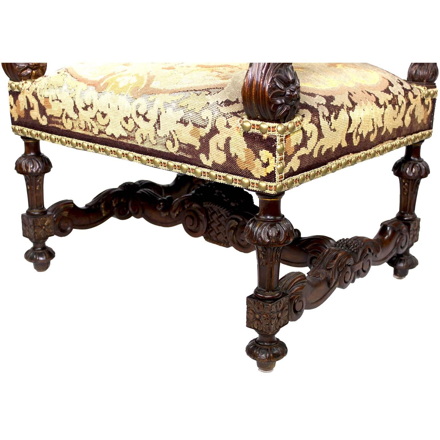 Sillón trono francés del siglo XIX, estilo renacimiento barroco, de nogal tallado con punto de aguja principios del siglo XX en venta
