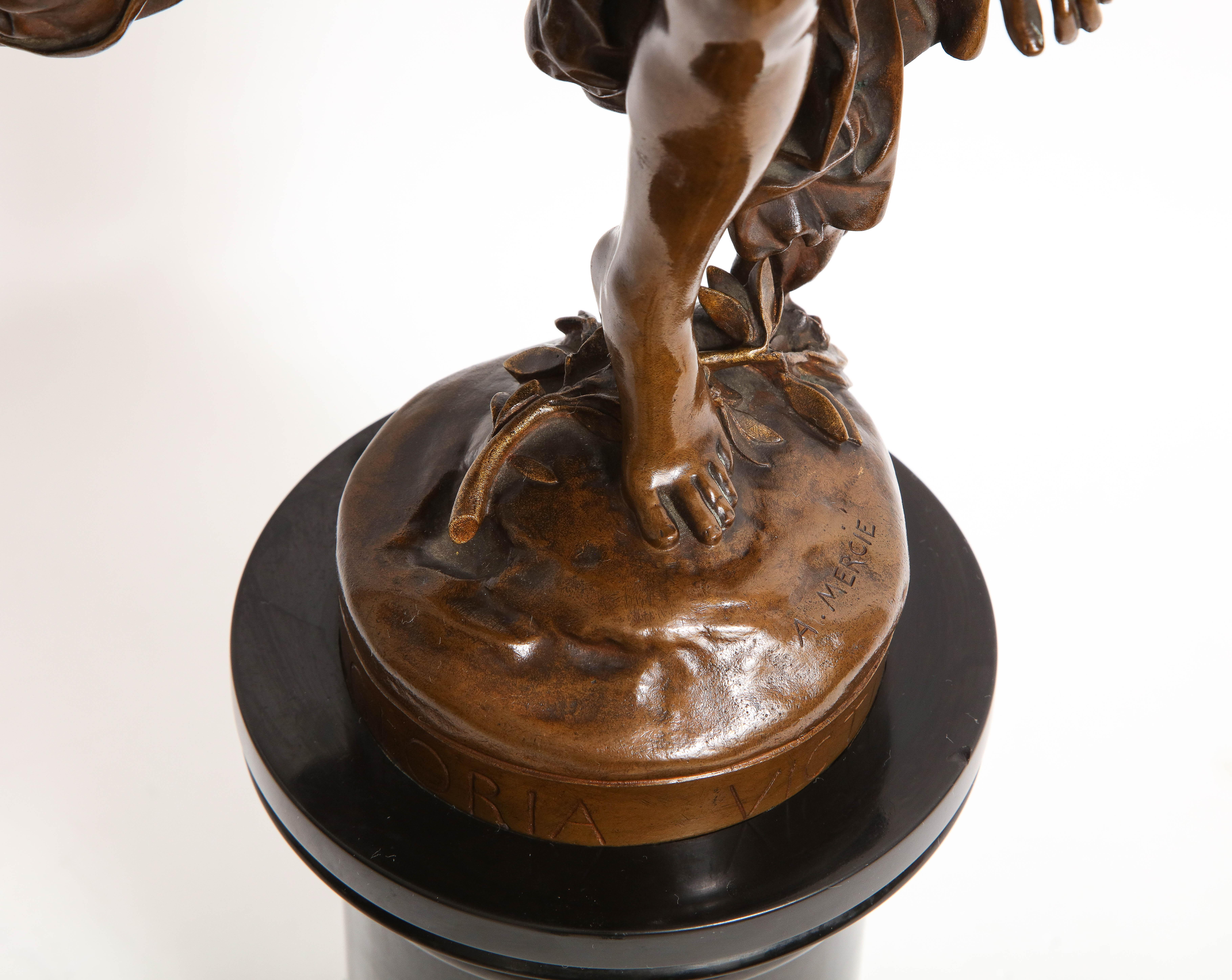 Französische vergoldete und patinierte Bronzegruppe der Gloria Victis aus dem 19. Jahrhundert von A. Mercie im Angebot 11