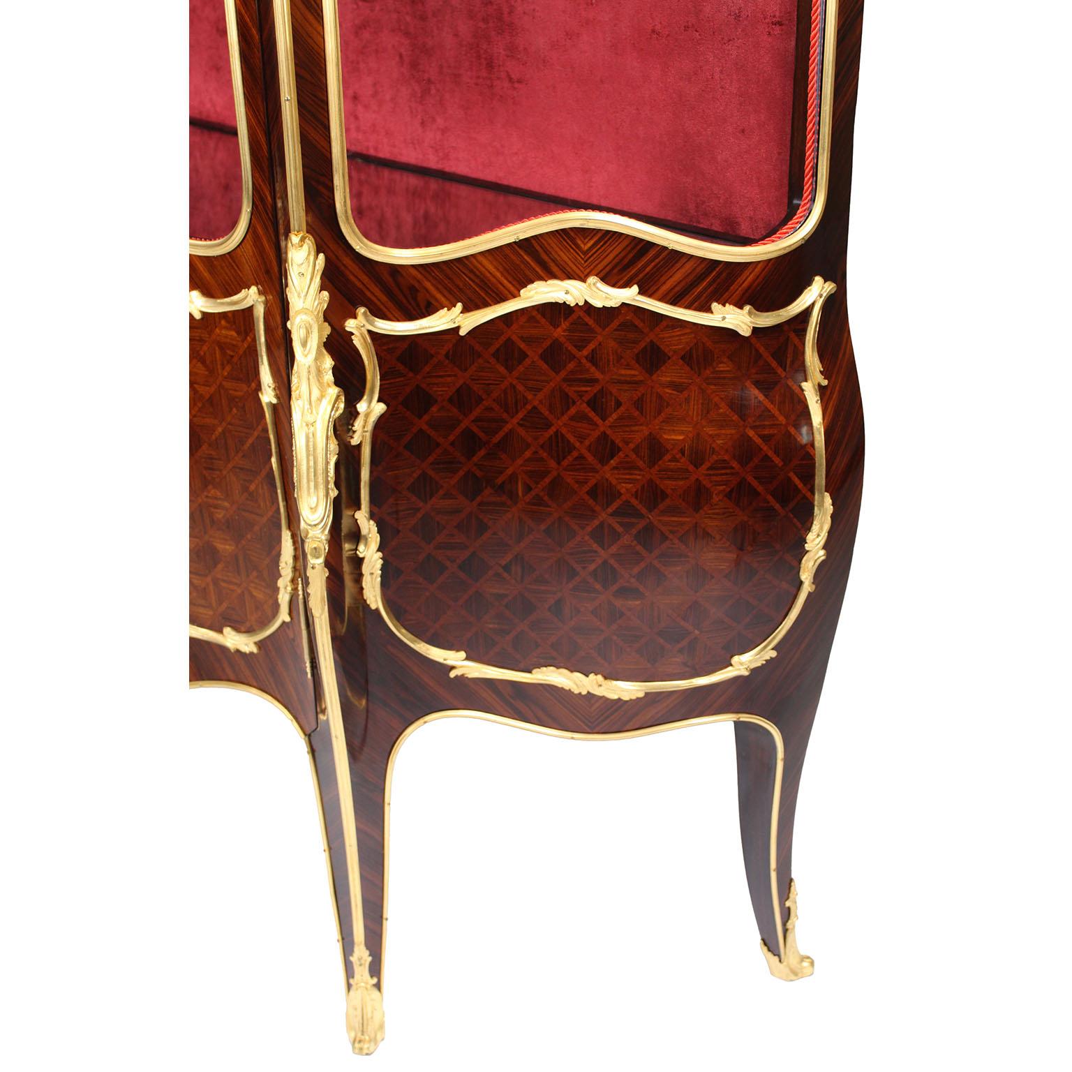 A French Louis XV Style Belle Époque Ormolu Mounted Vitrine, by Alexandre Hugnet For Sale 5