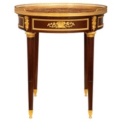 Französischer Marmor-Beistelltisch aus der Belle Epoque des 19. Jahrhunderts im Stil Louis XVI