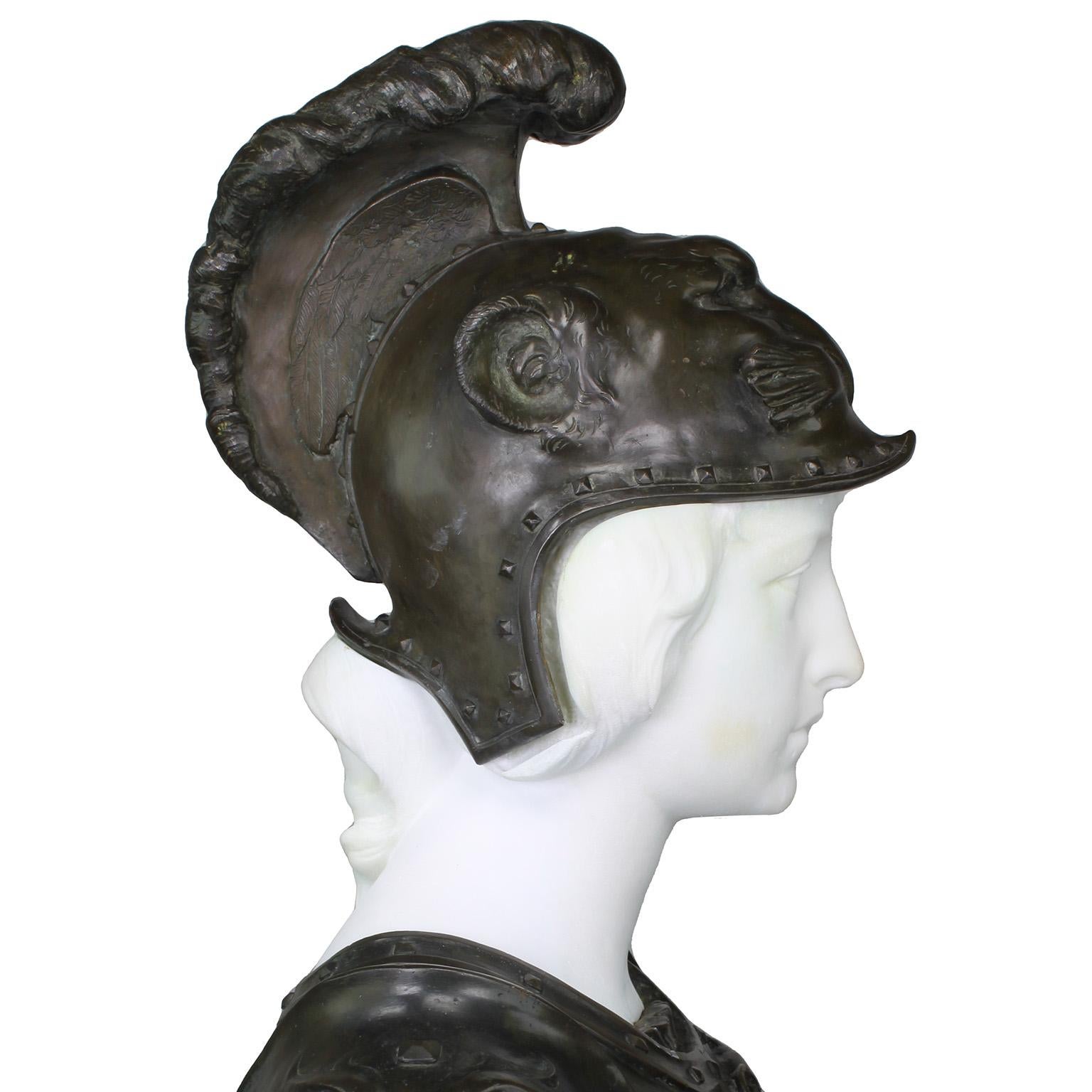 Buste de Marianne en toute armure du 19ème siècle en bronze et marbre blanc en vente 2