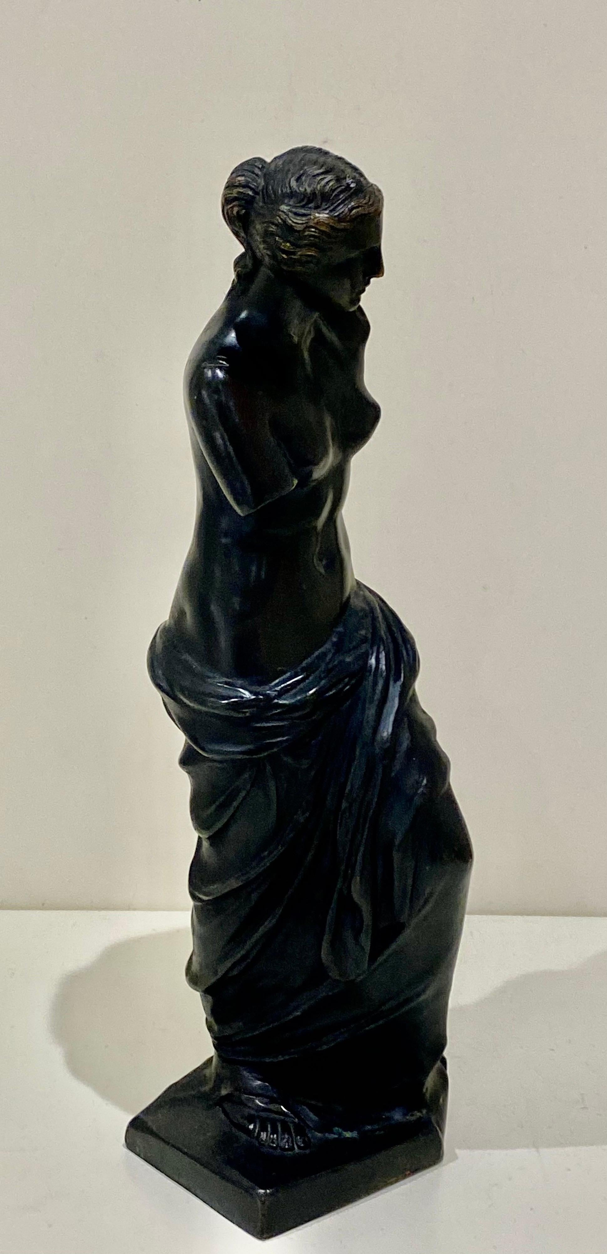 Français Figure de Vénus de Milo en bronze du XIXe siècle en vente