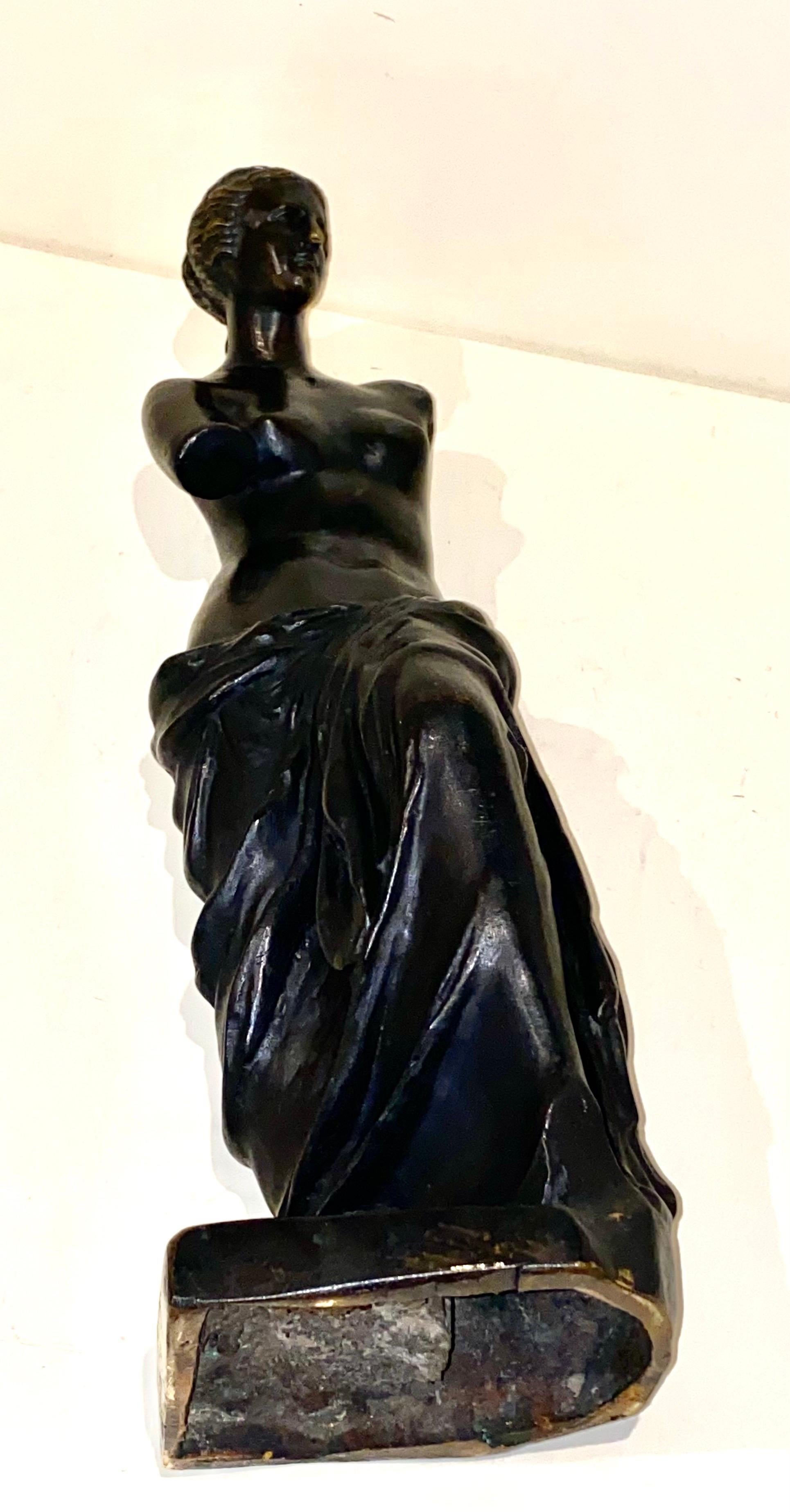French 19th Century Bronze Figure of Venus De Milo In Good Condition For Sale In London, GB