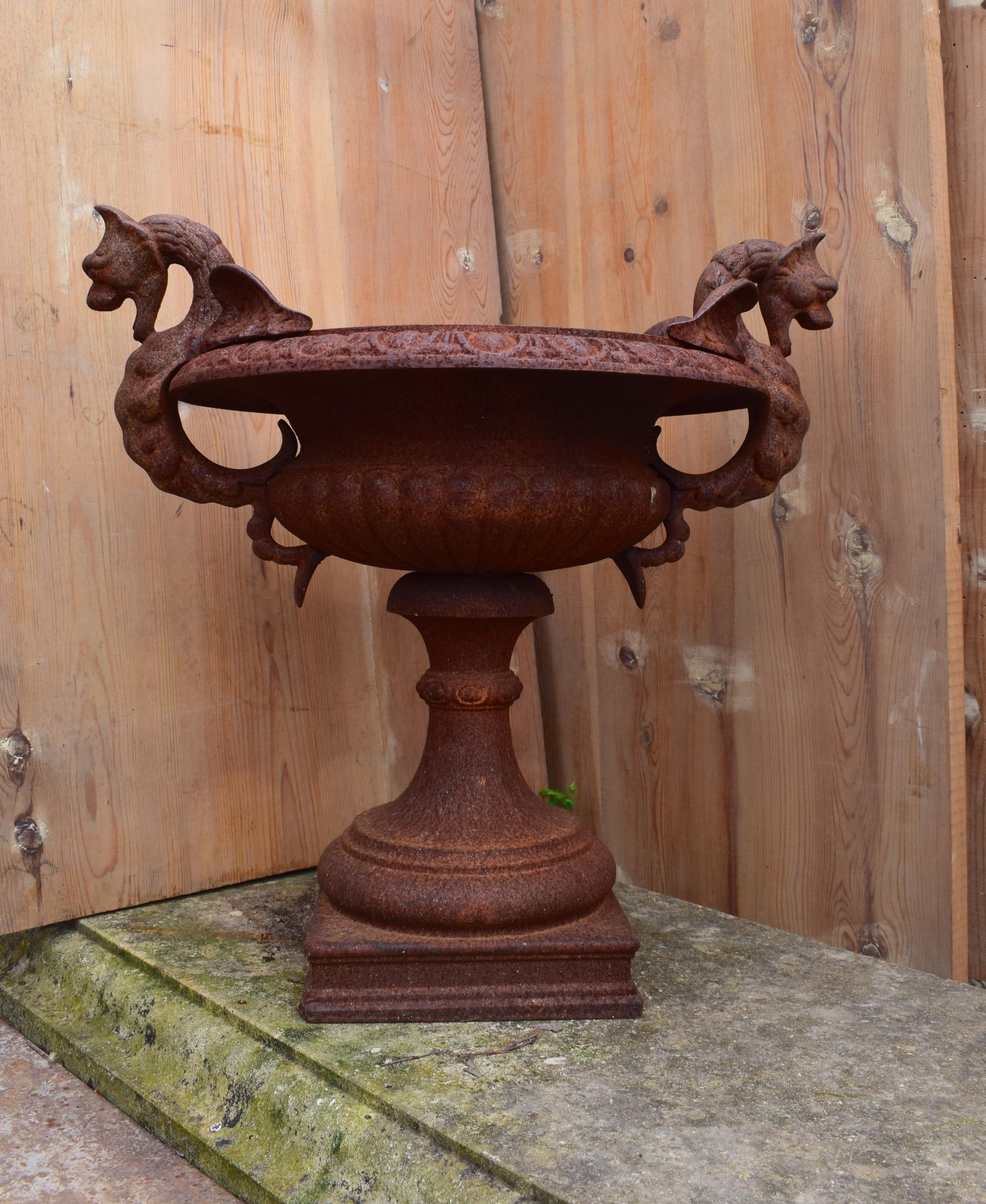 French 19th Century Cast Iron Garden Urn with Dragon Handles For Sale 3