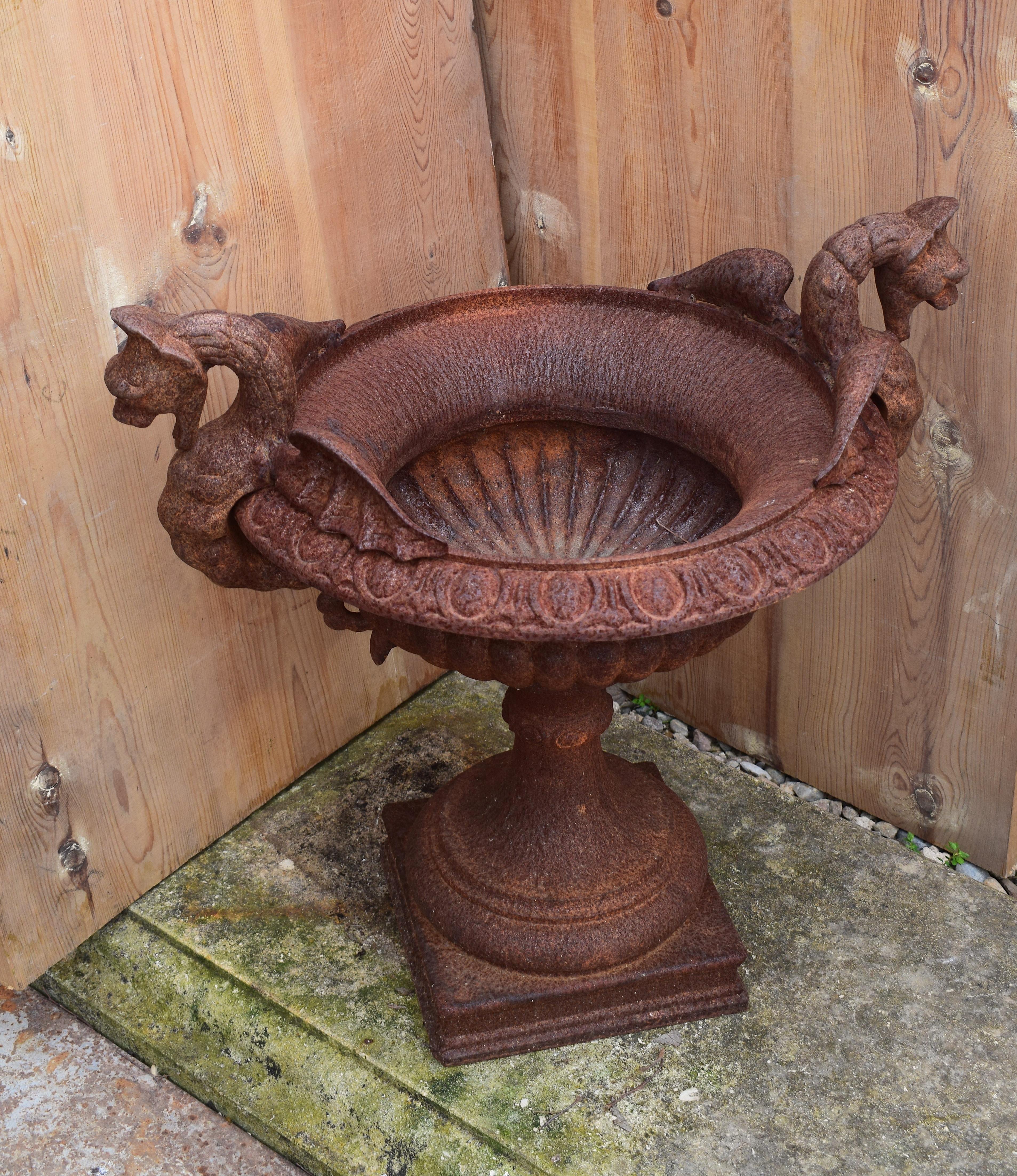 French 19th Century Cast Iron Garden Urn with Dragon Handles For Sale 1
