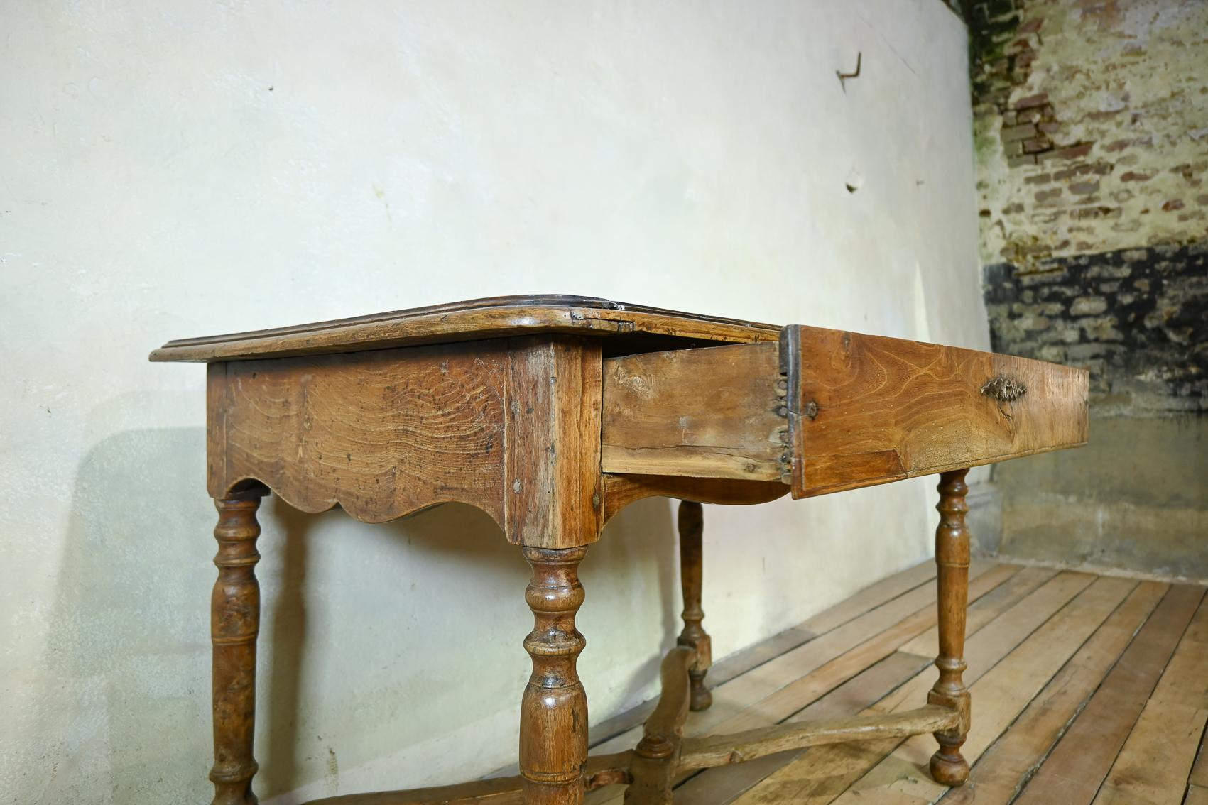 A French 19th Century Chestnut Side Table - Desk For Sale 7