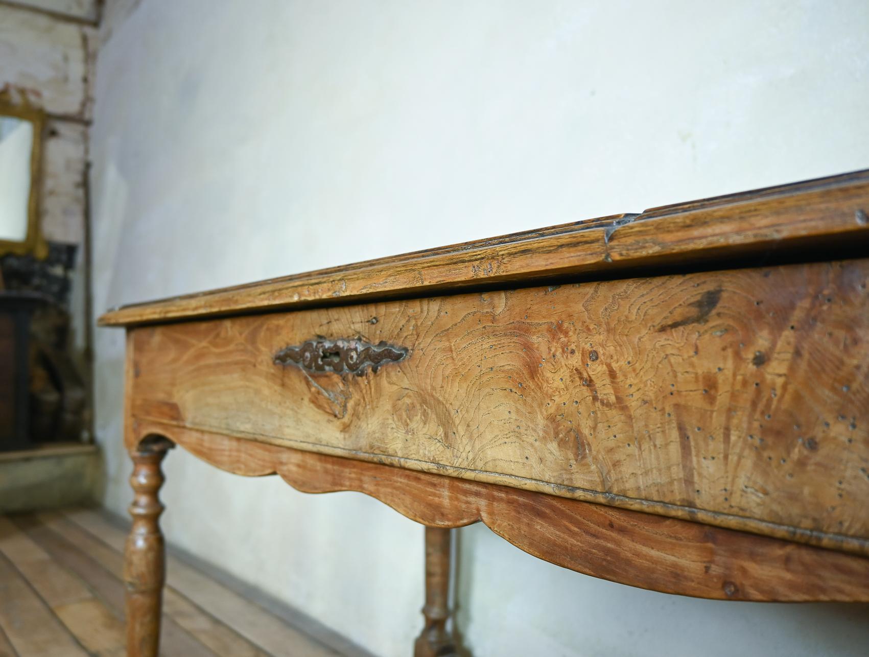 A French 19th Century Chestnut Side Table - Desk For Sale 1