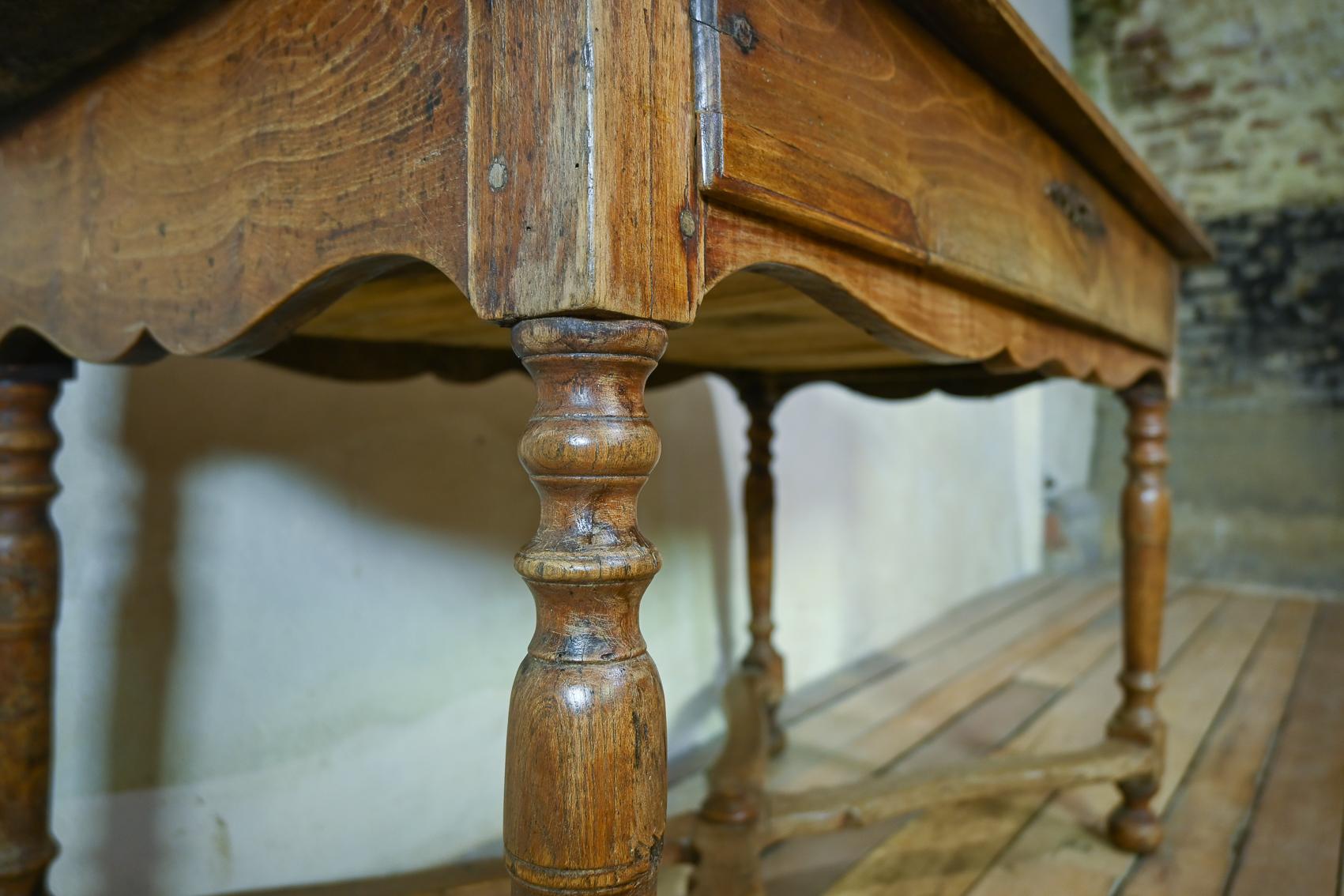 A French 19th Century Chestnut Side Table - Desk For Sale 4