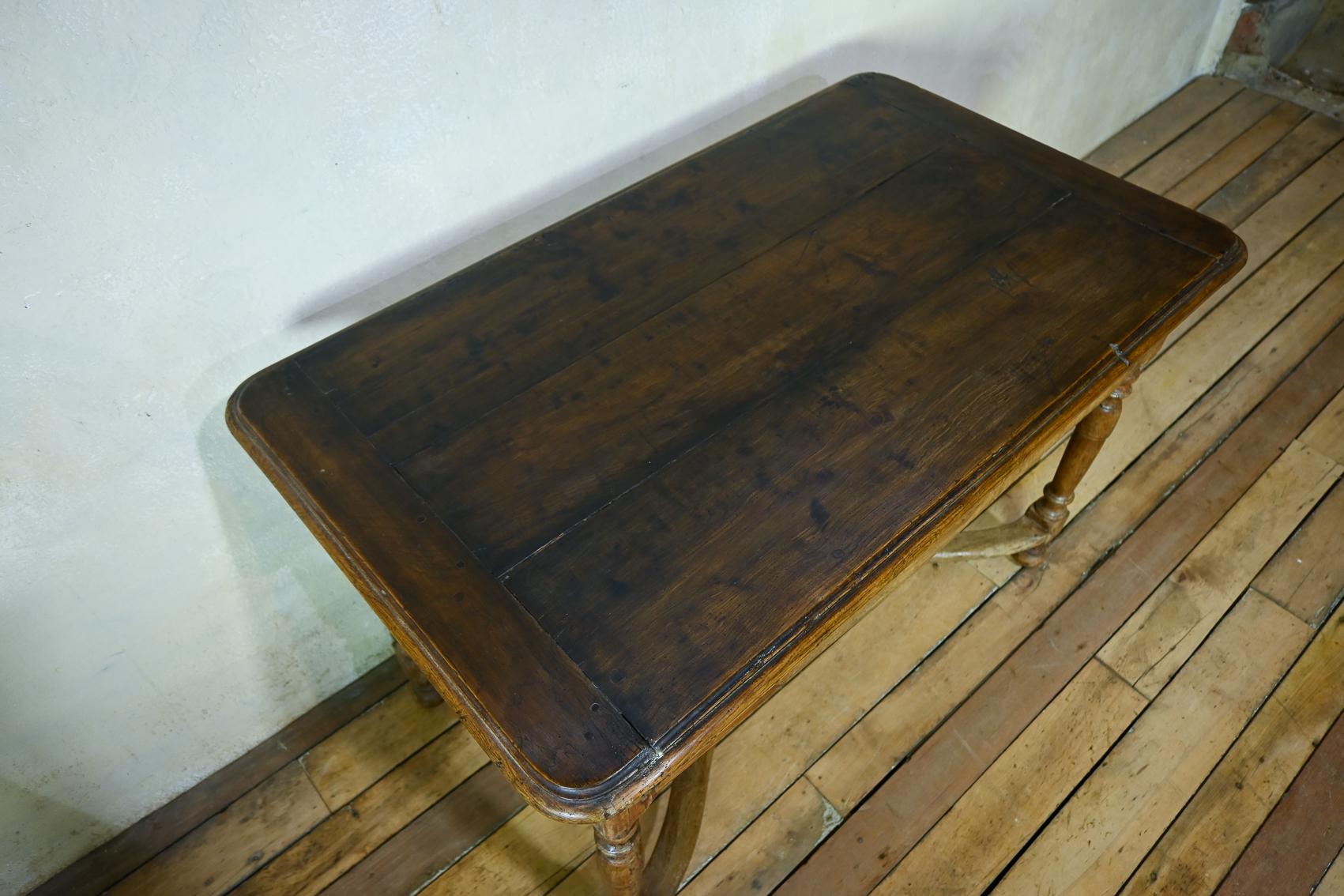 A French 19th Century Chestnut Side Table - Desk For Sale 5