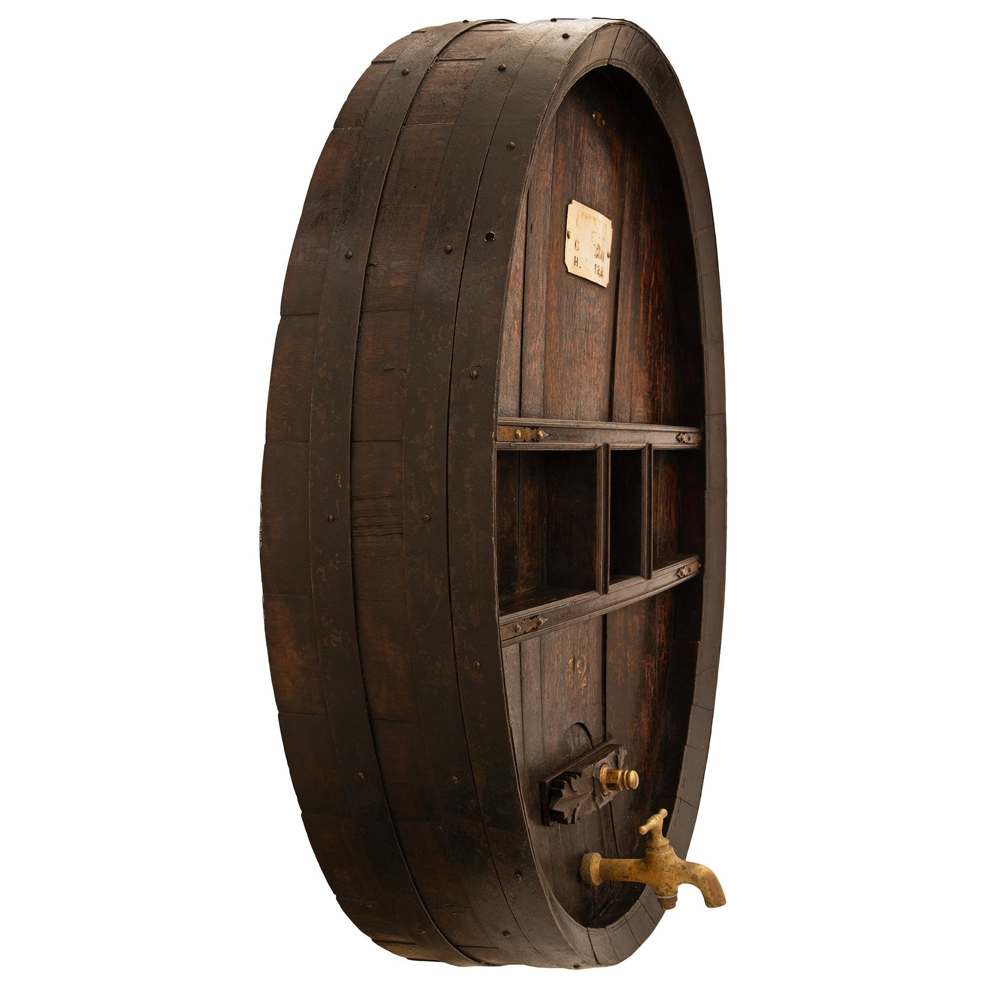 Francese Decorazione da parete a forma di botte di Cognac/vino Oak, Francia, XIX secolo in vendita
