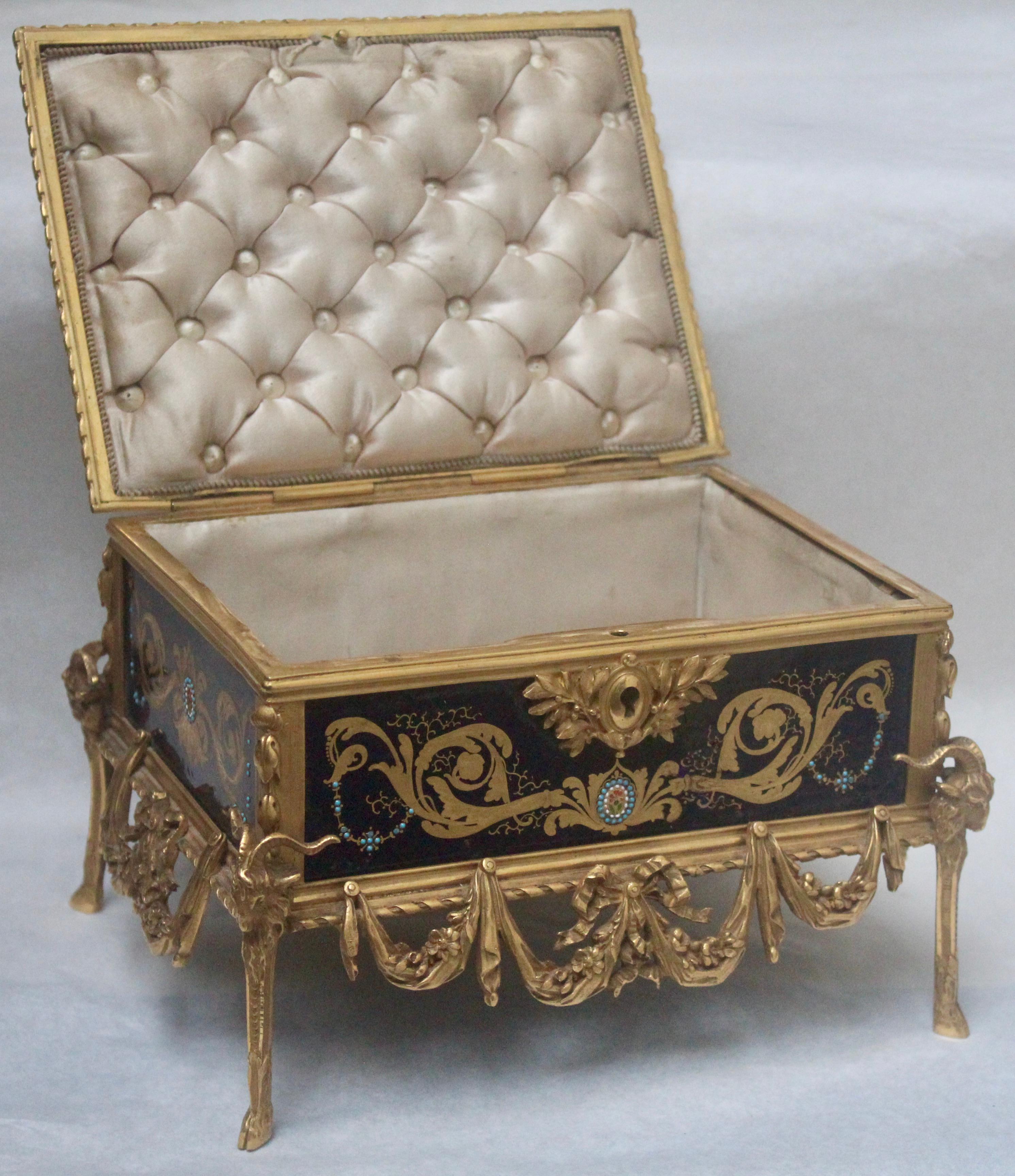 French 19th Century Enameled and Ormolu-Mounted Jewelry Casket 6