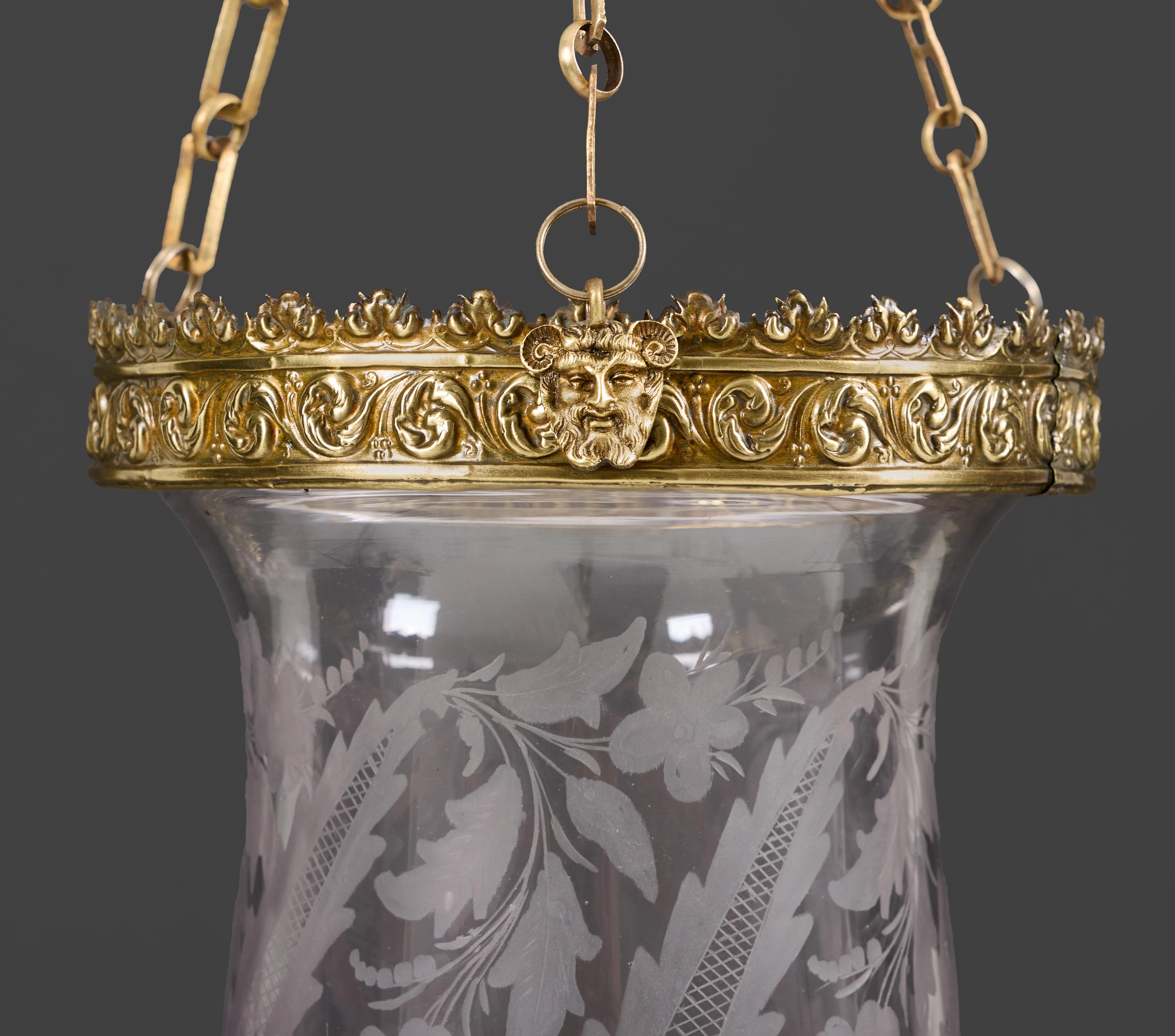 Eine französische Hängelaterne aus geätztem Glas des 19. im Zustand „Gut“ im Angebot in London, GB