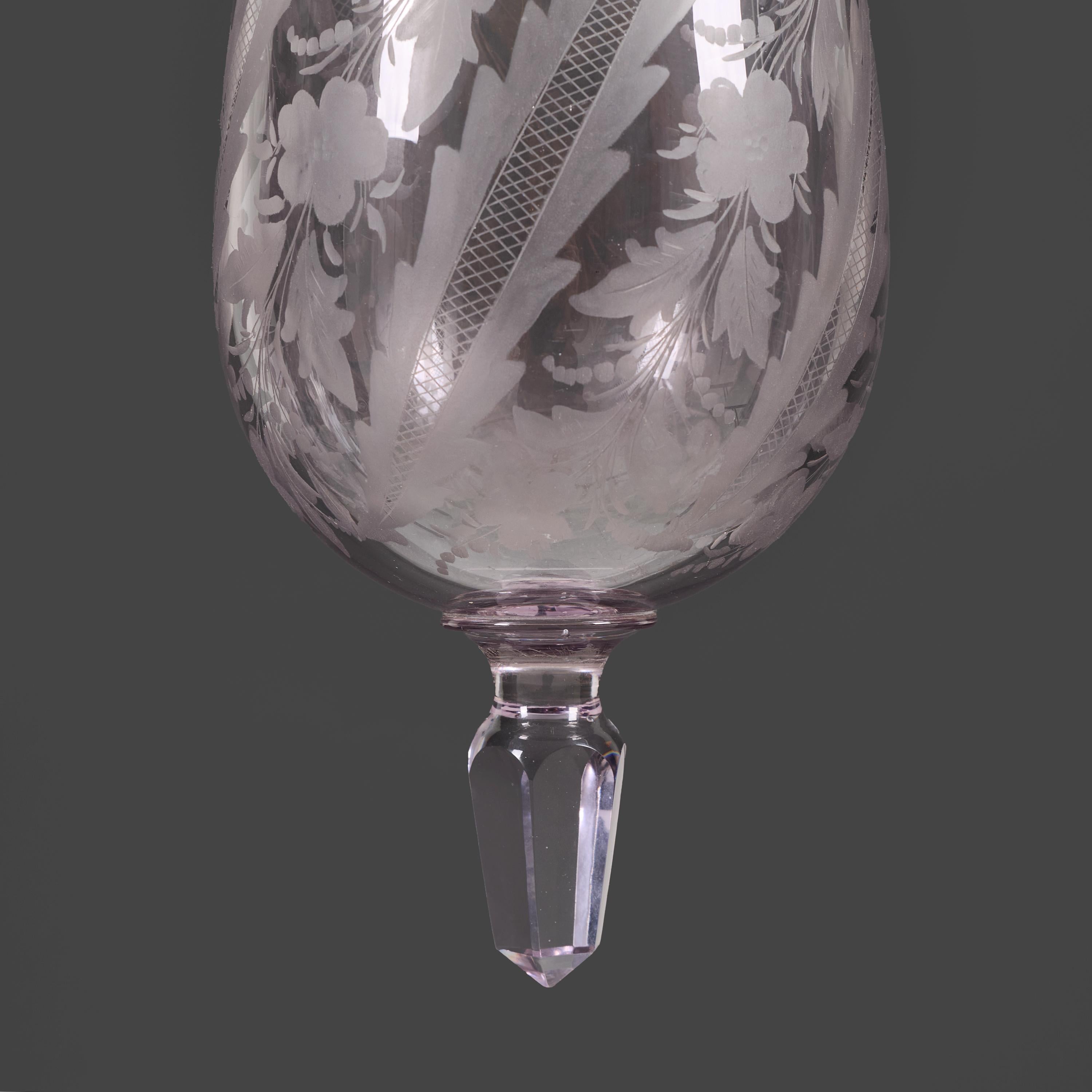 Eine französische Hängelaterne aus geätztem Glas des 19. (19. Jahrhundert) im Angebot