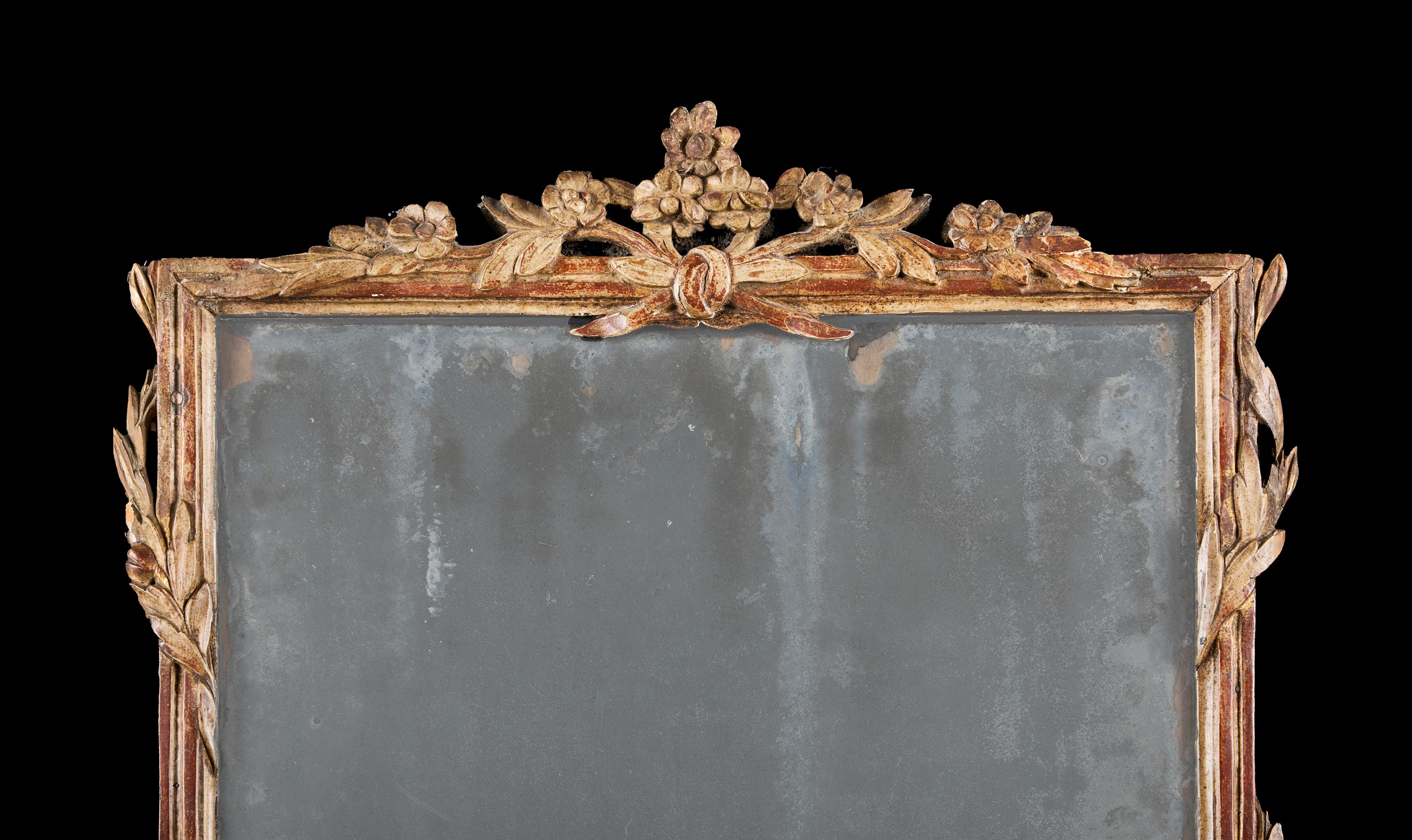 A French 19th Century Giltwood Mirror (Louis Philippe) im Angebot