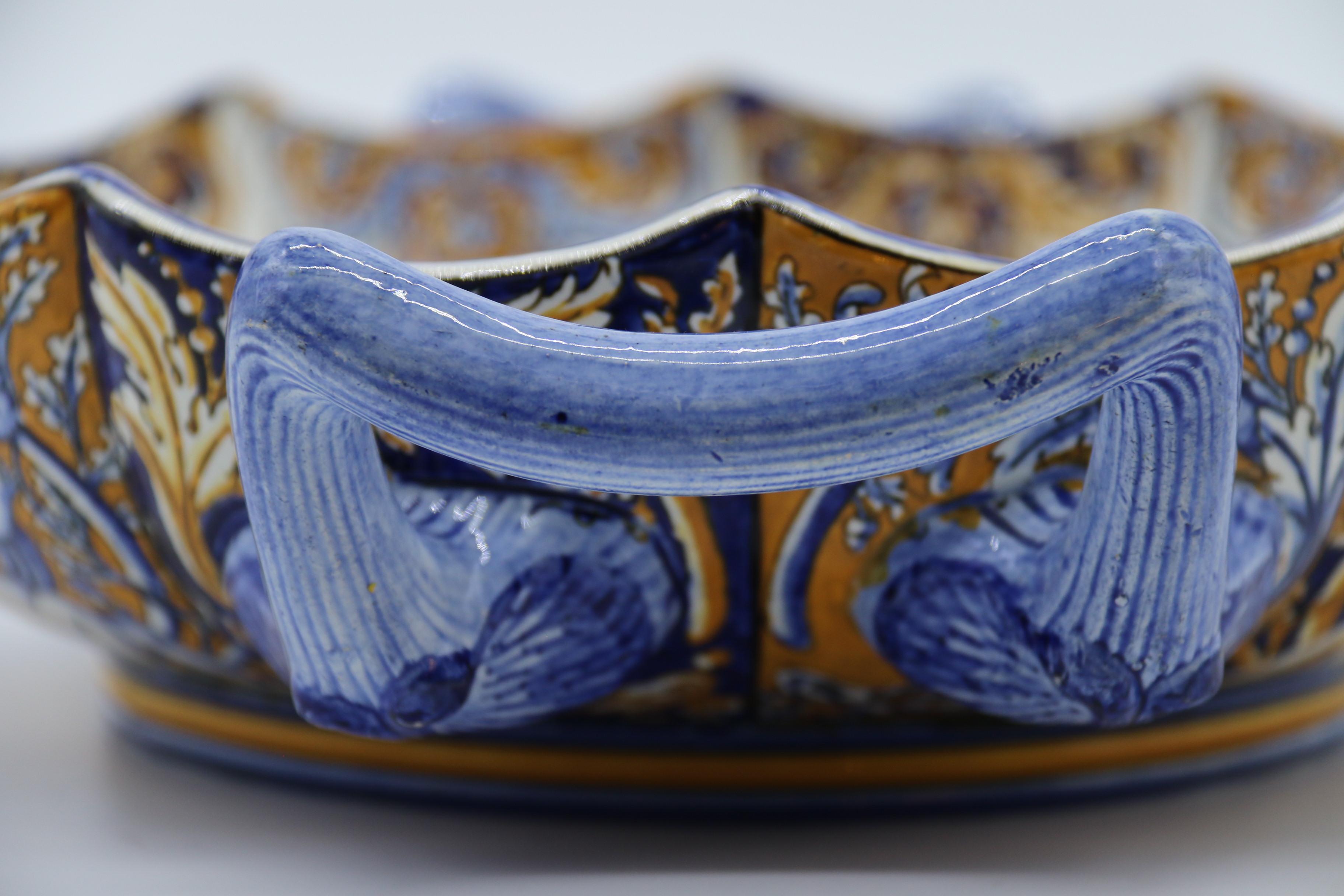 A French 19th century hand painted majolica dish from the Gien factory C 1875 For Sale 7