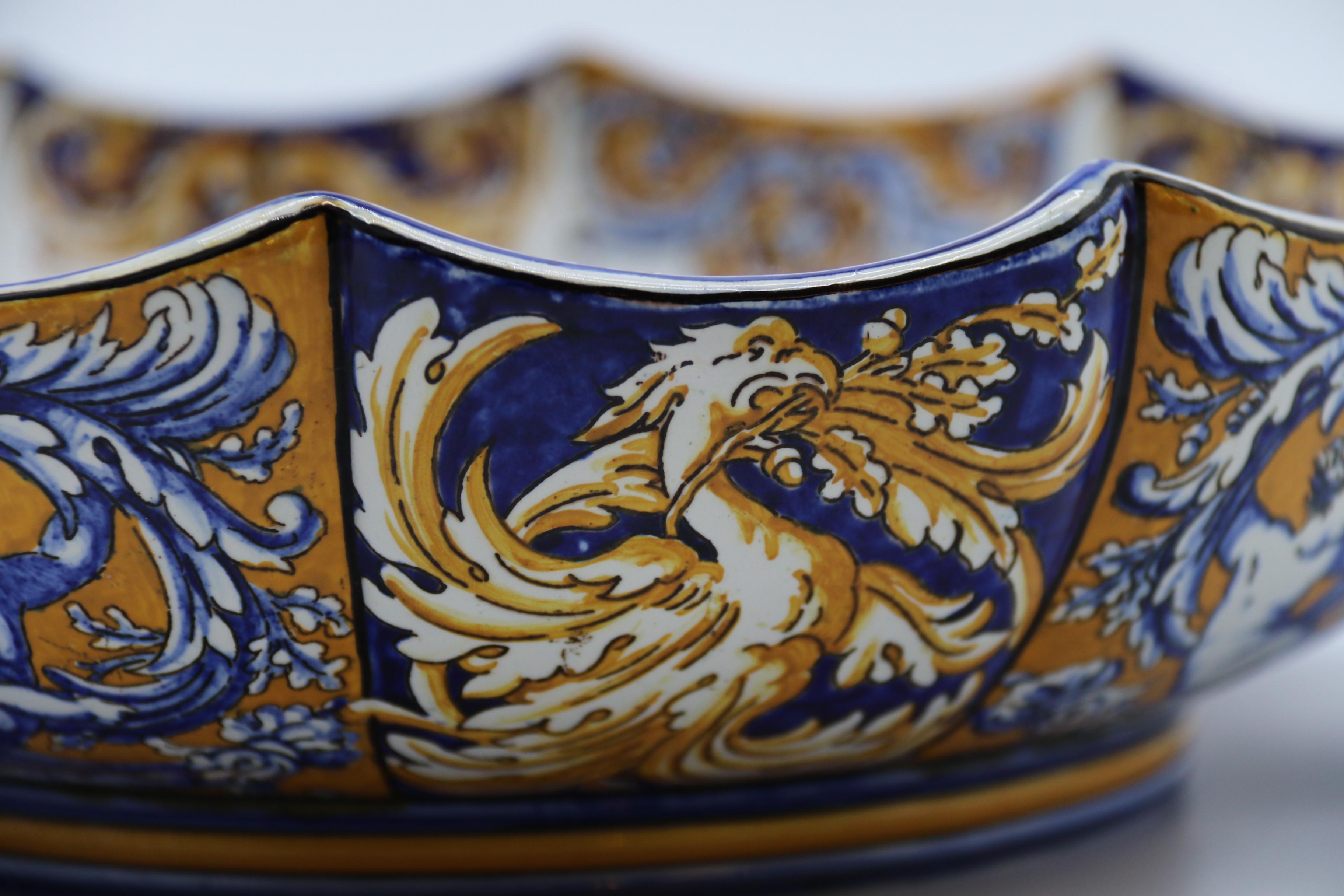 A French 19th century hand painted majolica dish from the Gien factory C 1875 For Sale 10