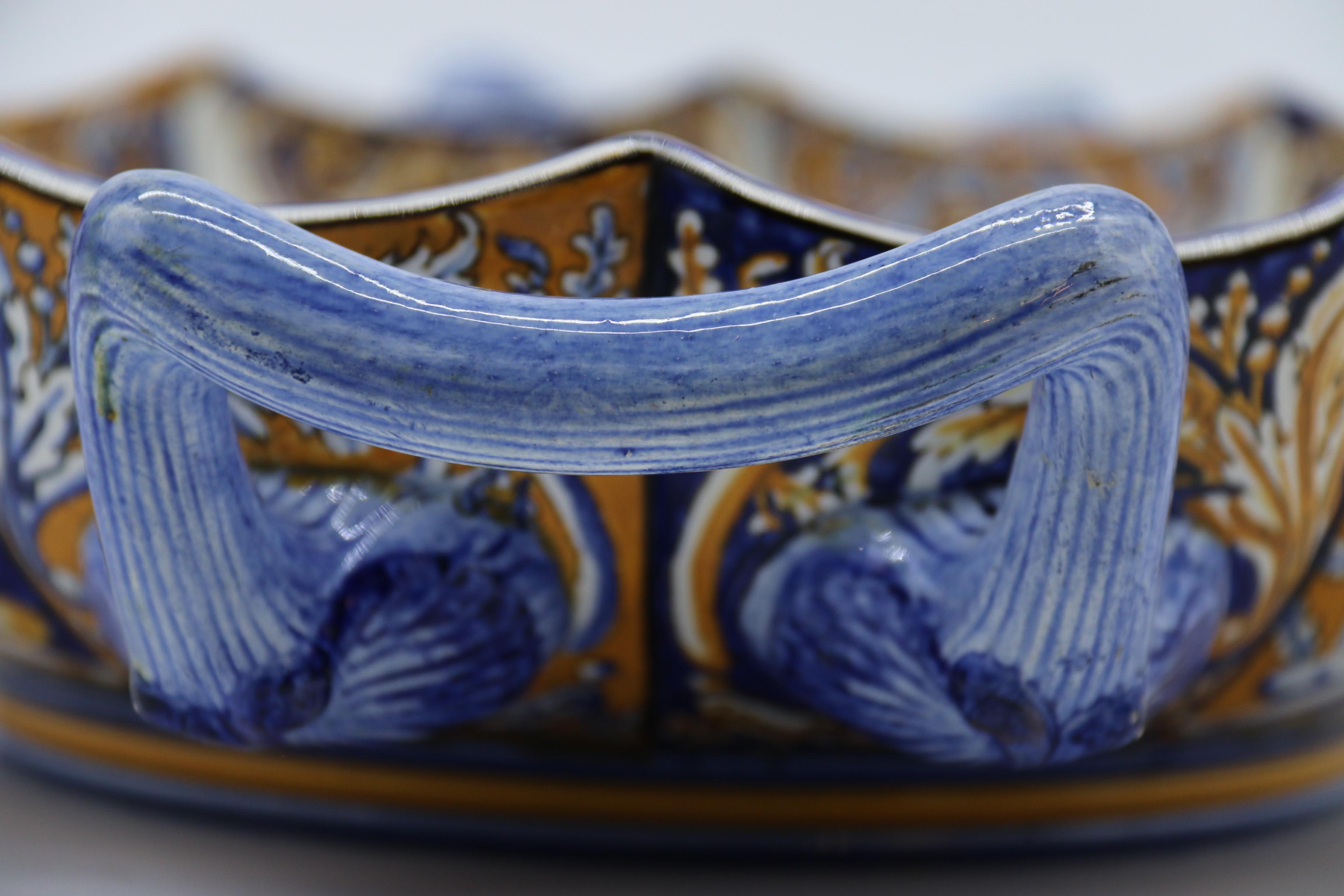 A French 19th century hand painted majolica dish from the Gien factory C 1875 For Sale 12