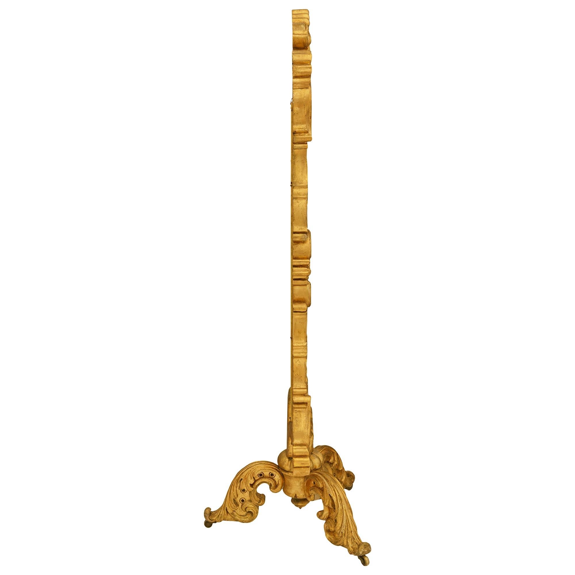 Punto croce Paravento francese del XIX secolo di stile Luigi XIV in legno dorato e punto d'aghi in vendita