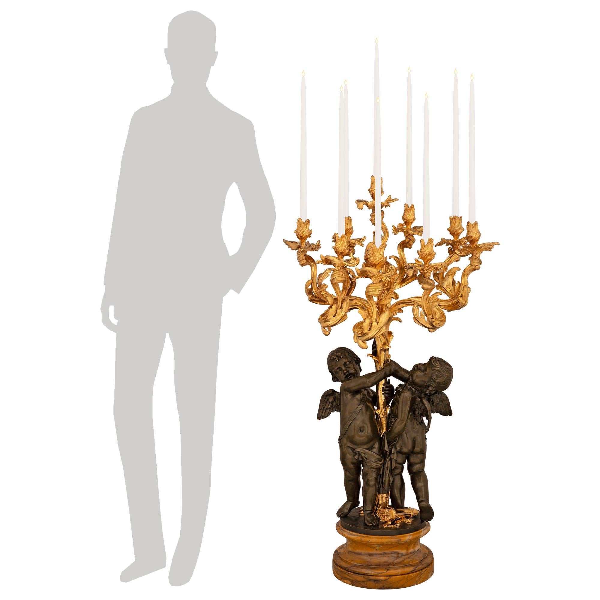 Patinato Candelabro francese del XIX secolo in stile Luigi XV Belle Époque patinato in vendita