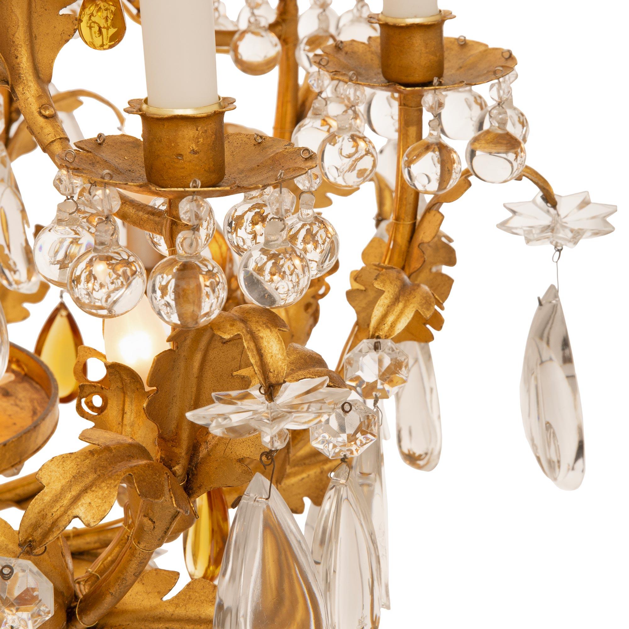 Französischer Kristall-Kronleuchter im Stil Louis XV. des 19. Jahrhunderts  im Angebot 3