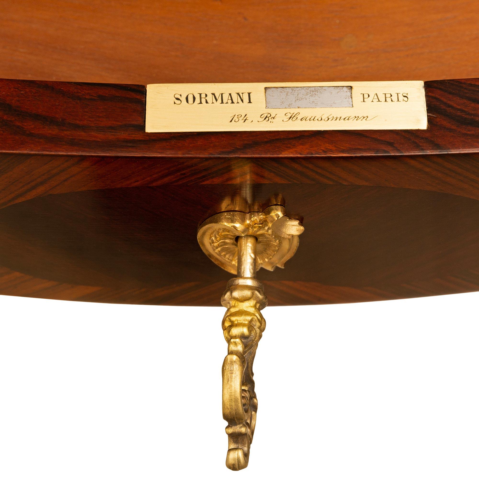Französischer Beistelltisch aus Veilchenholz, Tulpenholz und Goldbronze im Stil Louis XV. des 19. Jahrhunderts im Angebot 5