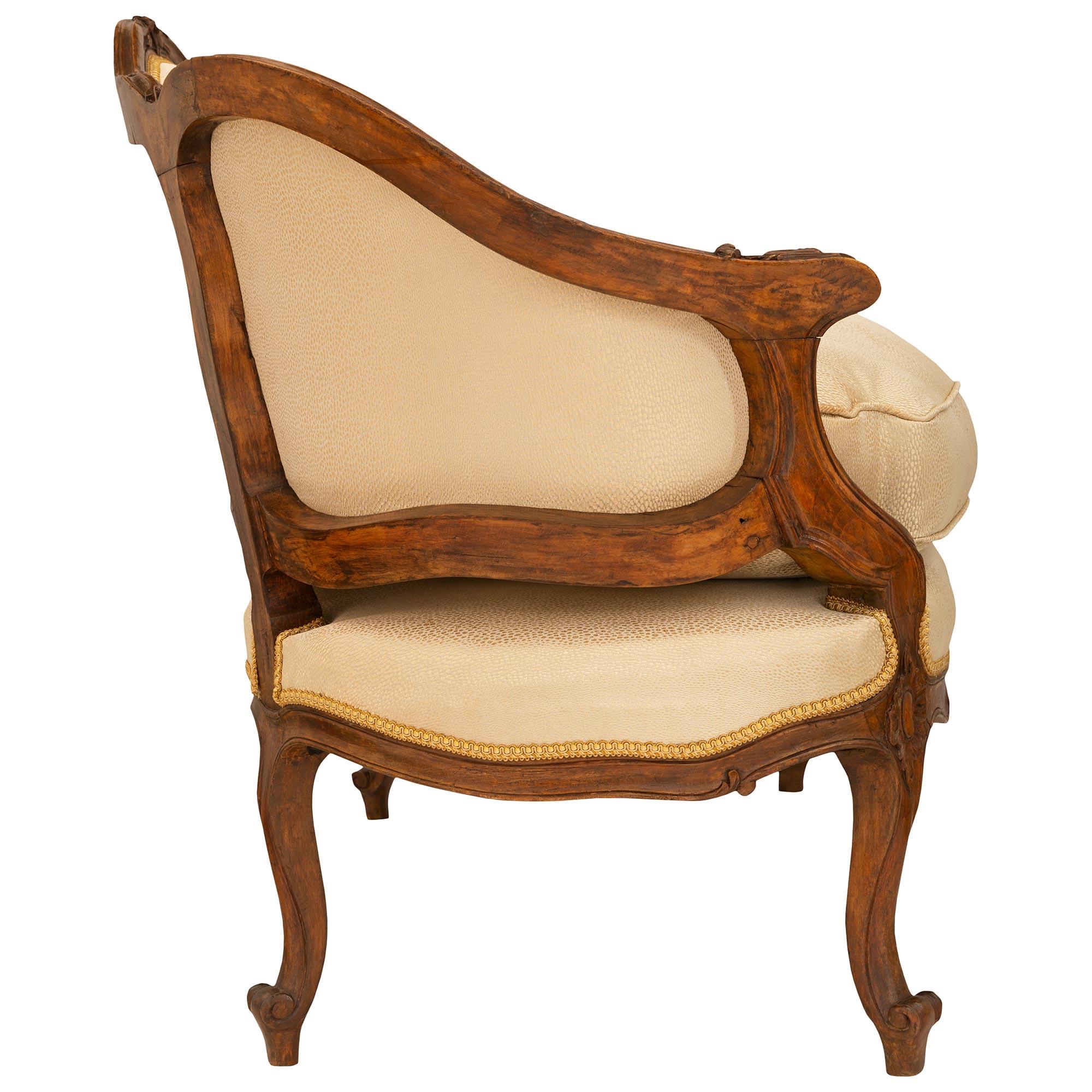 19th Century A French 19th century Louis XV st. walnut settee For Sale