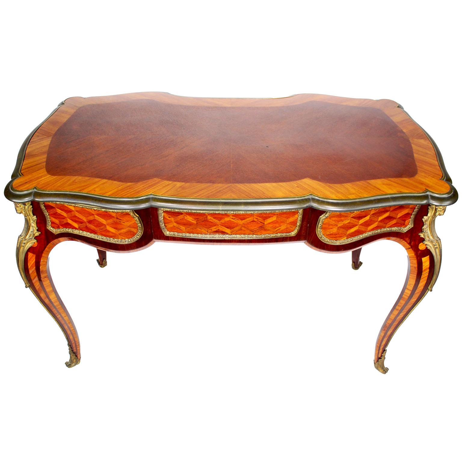 A French 19th Century Louis XV Style Kingwood Parquetry Ladies Writing Desk  In Good Condition For Sale In Los Angeles, CA