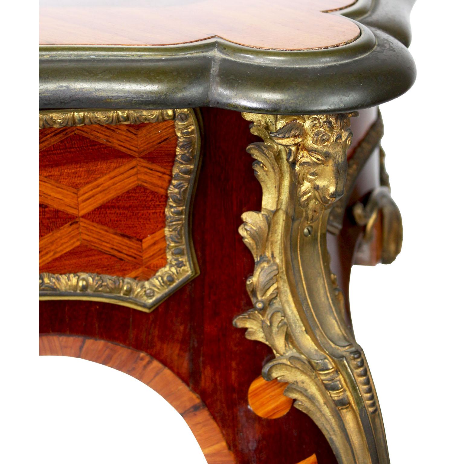 Bureau de dame en marqueterie de bois de roi, style Louis XV, 19e siècle, France  en vente 1