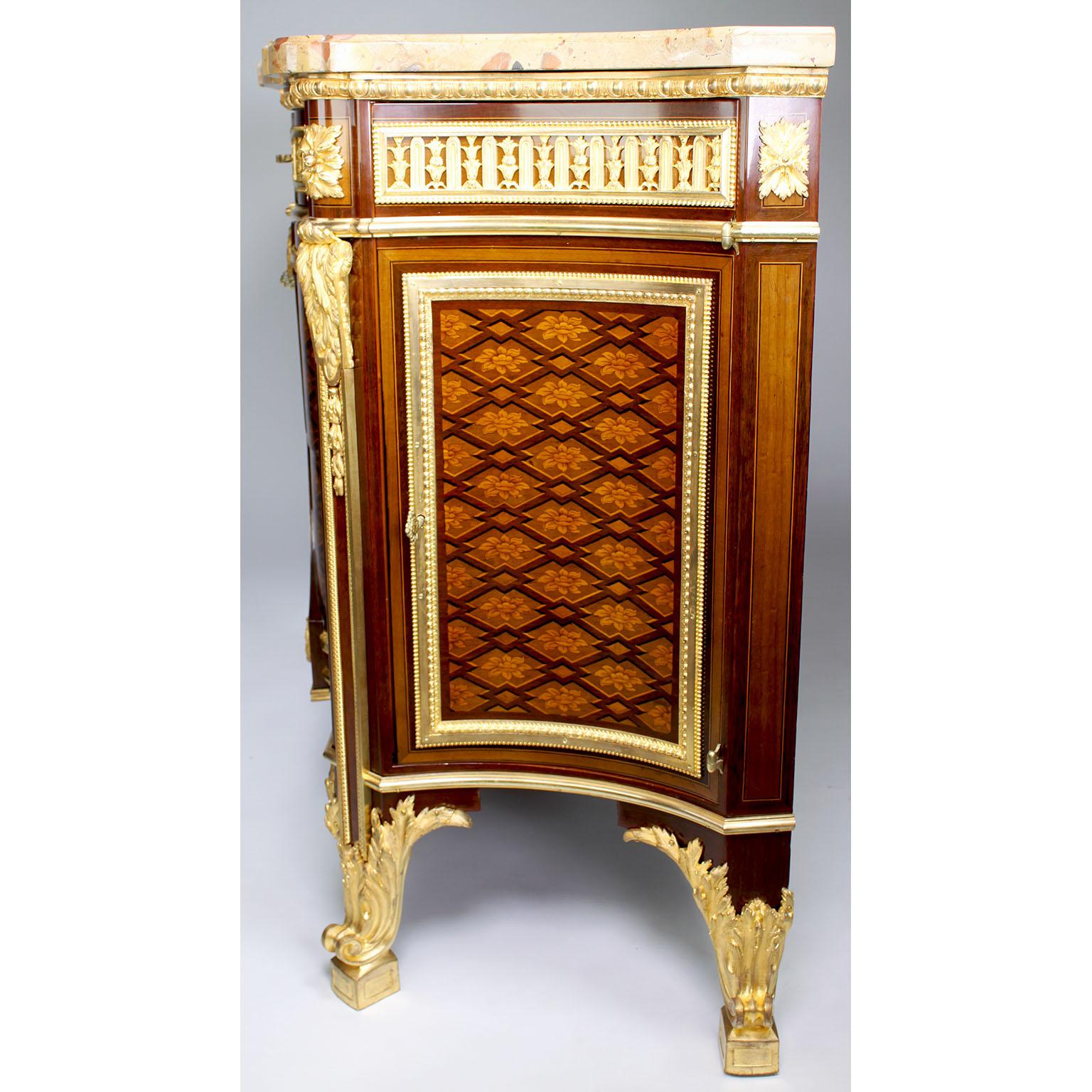 Commode francese del XIX secolo Luigi XV-XVI con piano in marmo e intarsio montato ad ormoluce in vendita 5