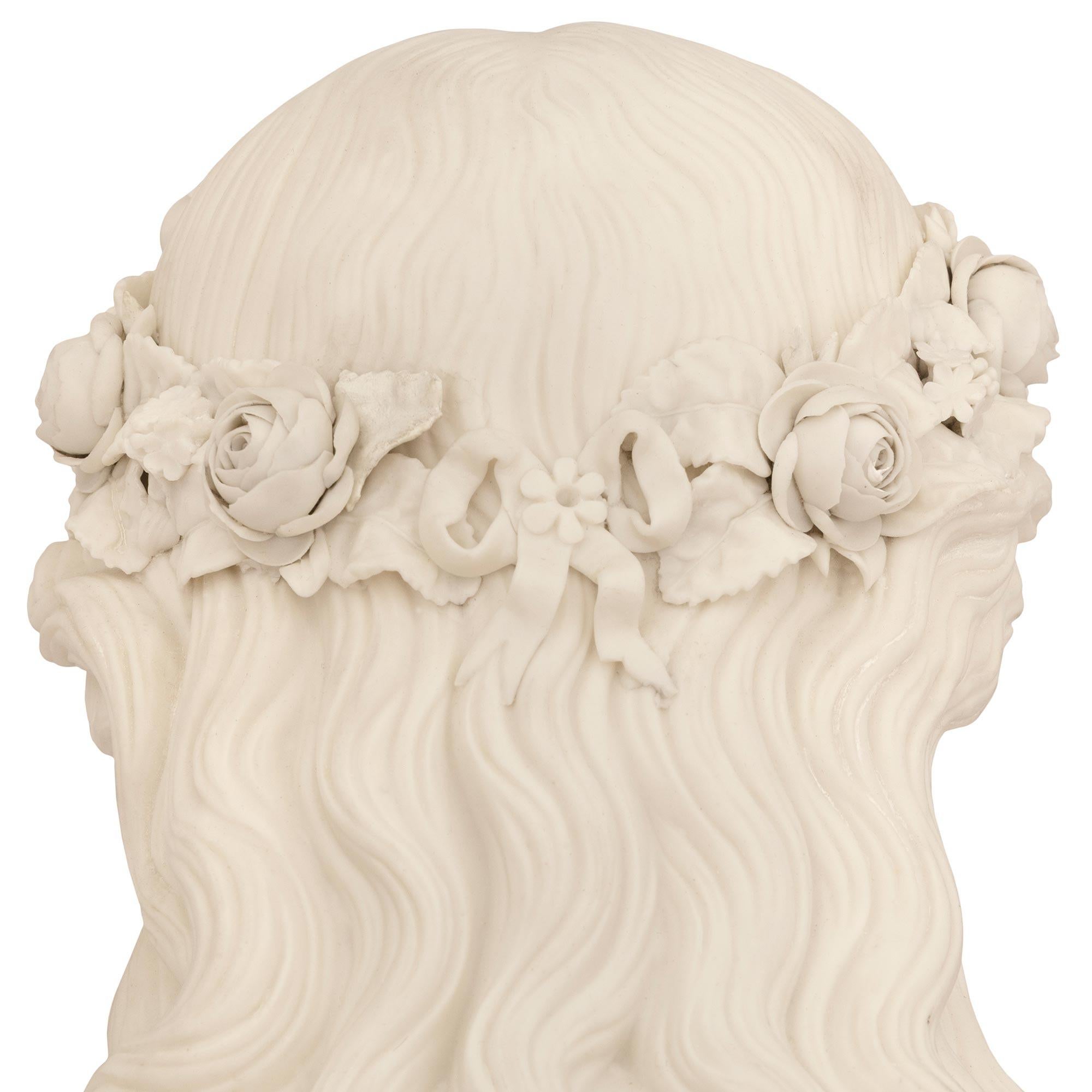 Porcelaine Buste en biscuit de porcelaine Louis XVI du 19ème siècle en vente