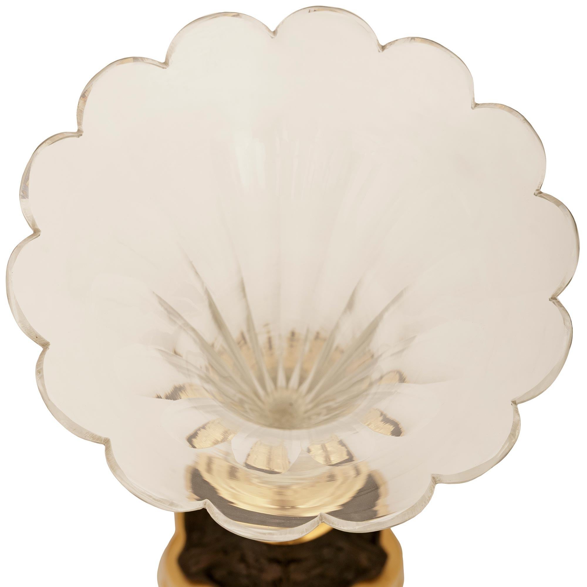 Vaso francese del XIX secolo in bronzo, Ormolu e cristallo Baccarat di St. Louis Crystal in vendita 1