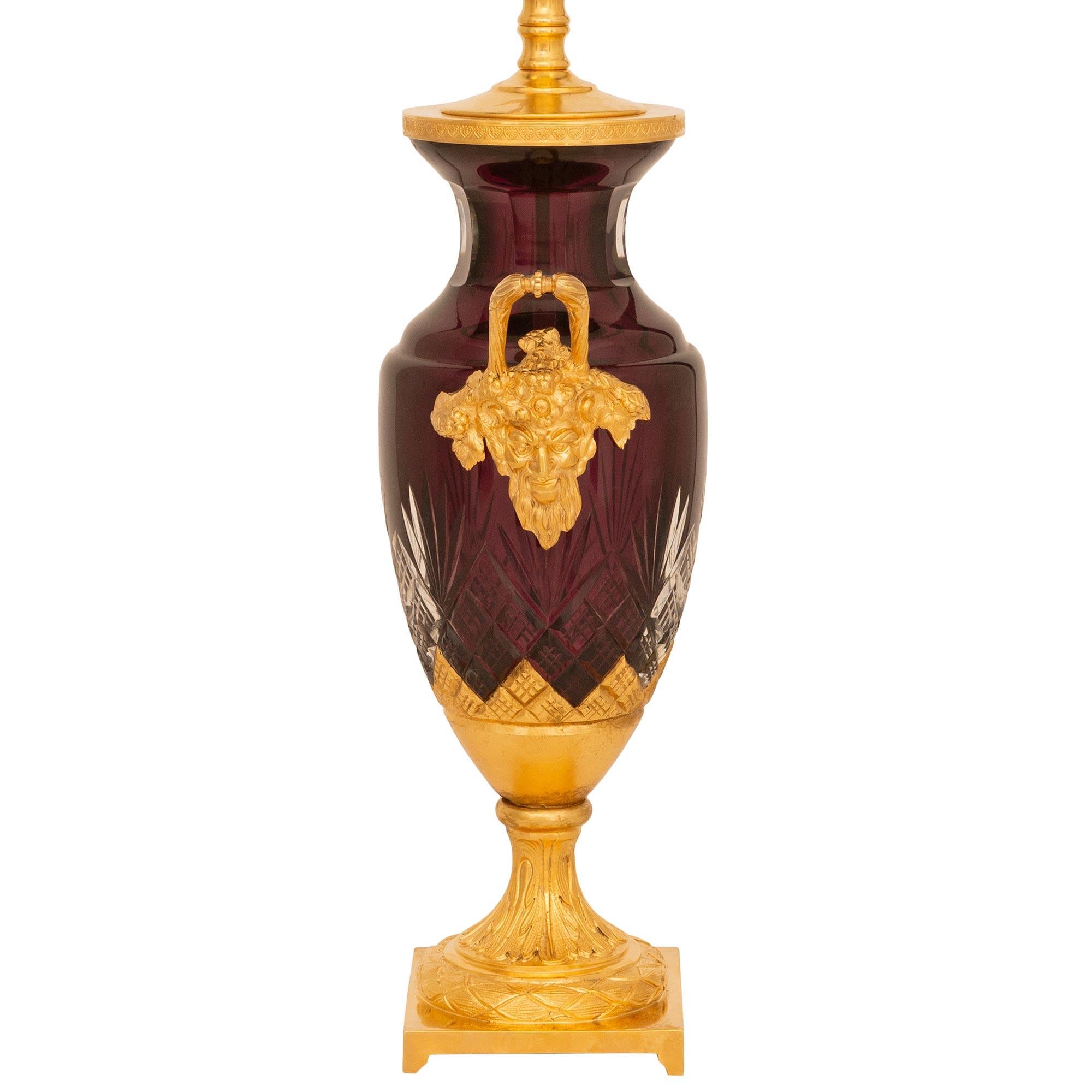 Lámpara francesa del siglo XIX de cristal y ormolu de estilo Luis XVI en Bueno estado para la venta en West Palm Beach, FL