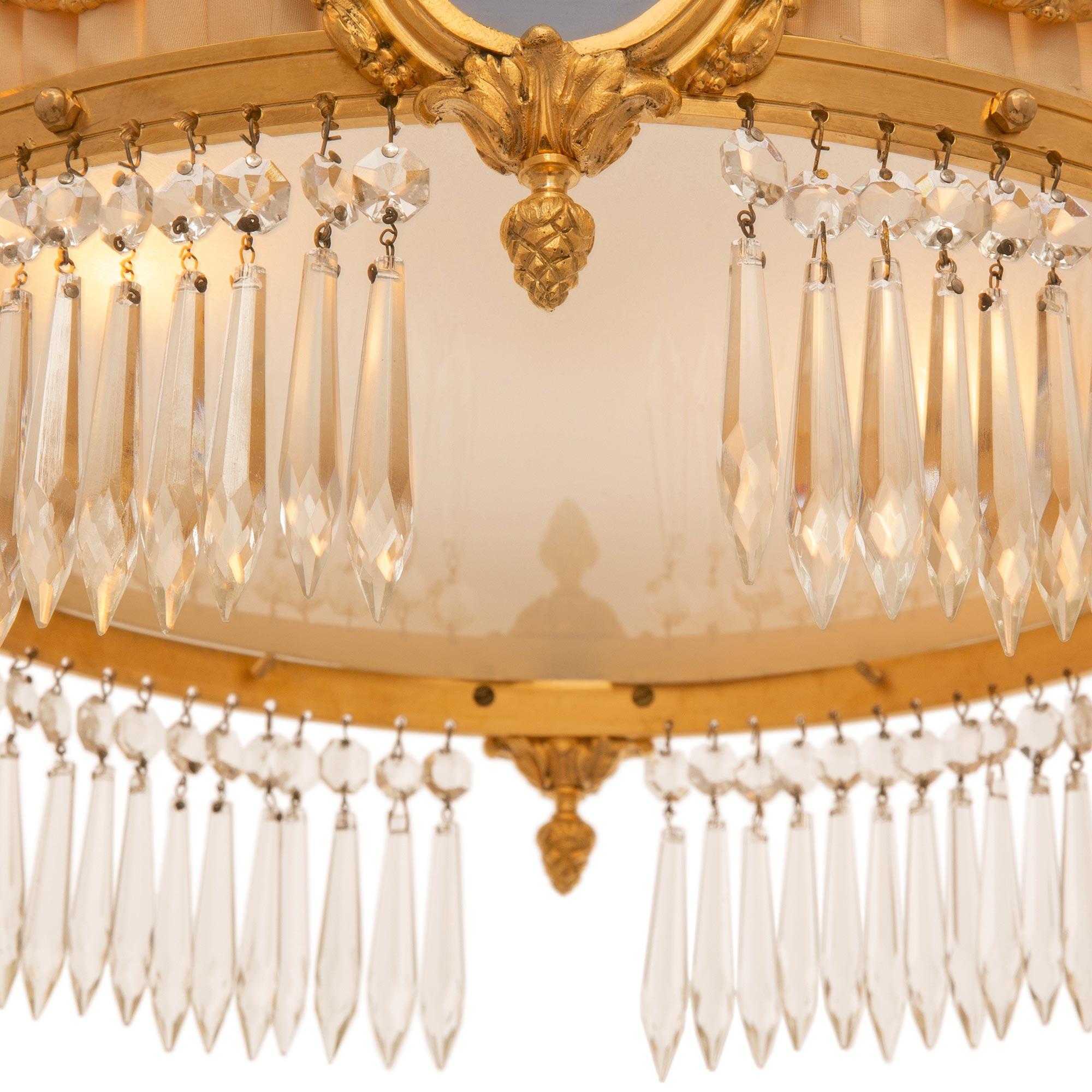 A French 19th century Louis XVI st. crystal chandelier For Sale 4