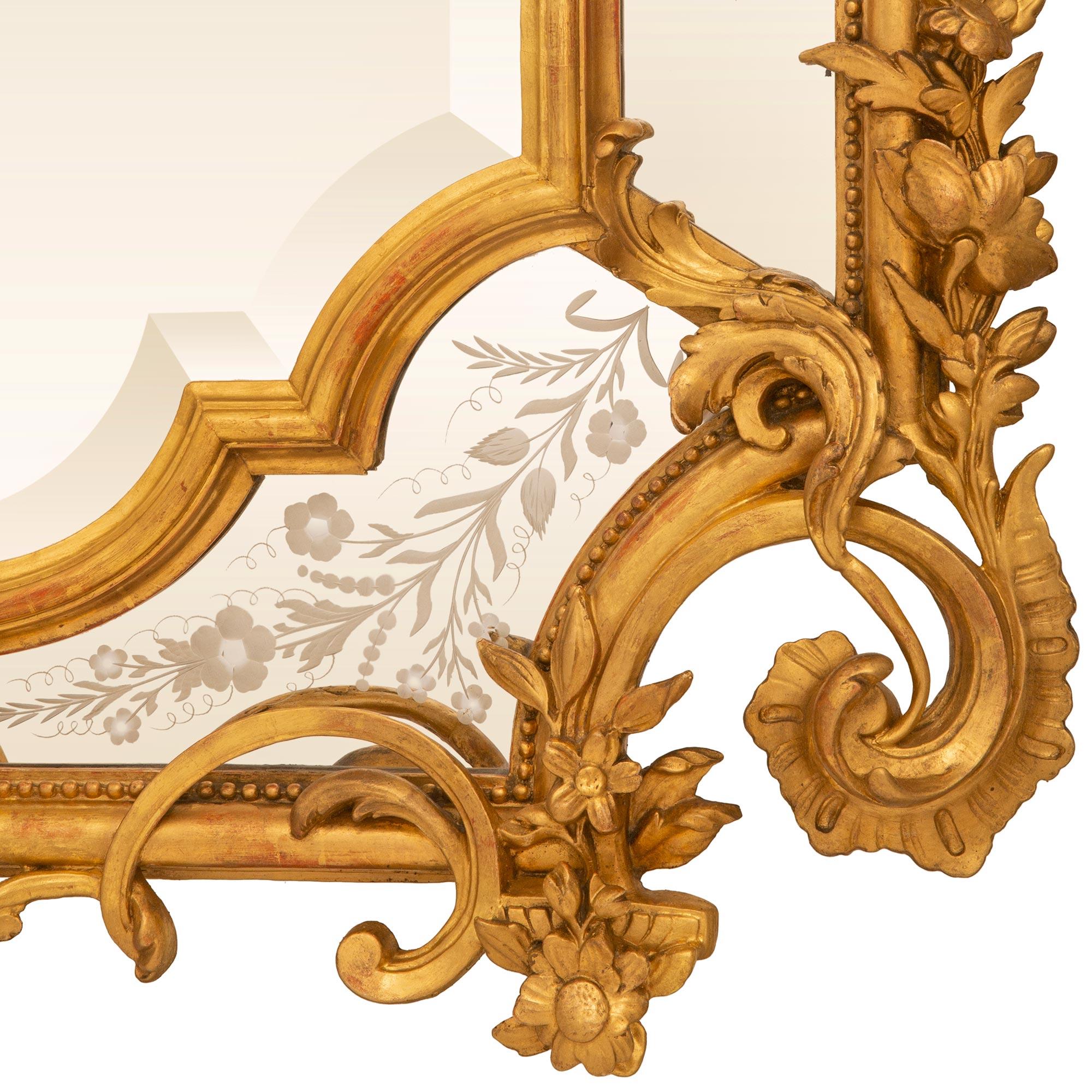 Miroir à double cadre en bois doré de style Louis XVI du XIXe siècle en vente 3