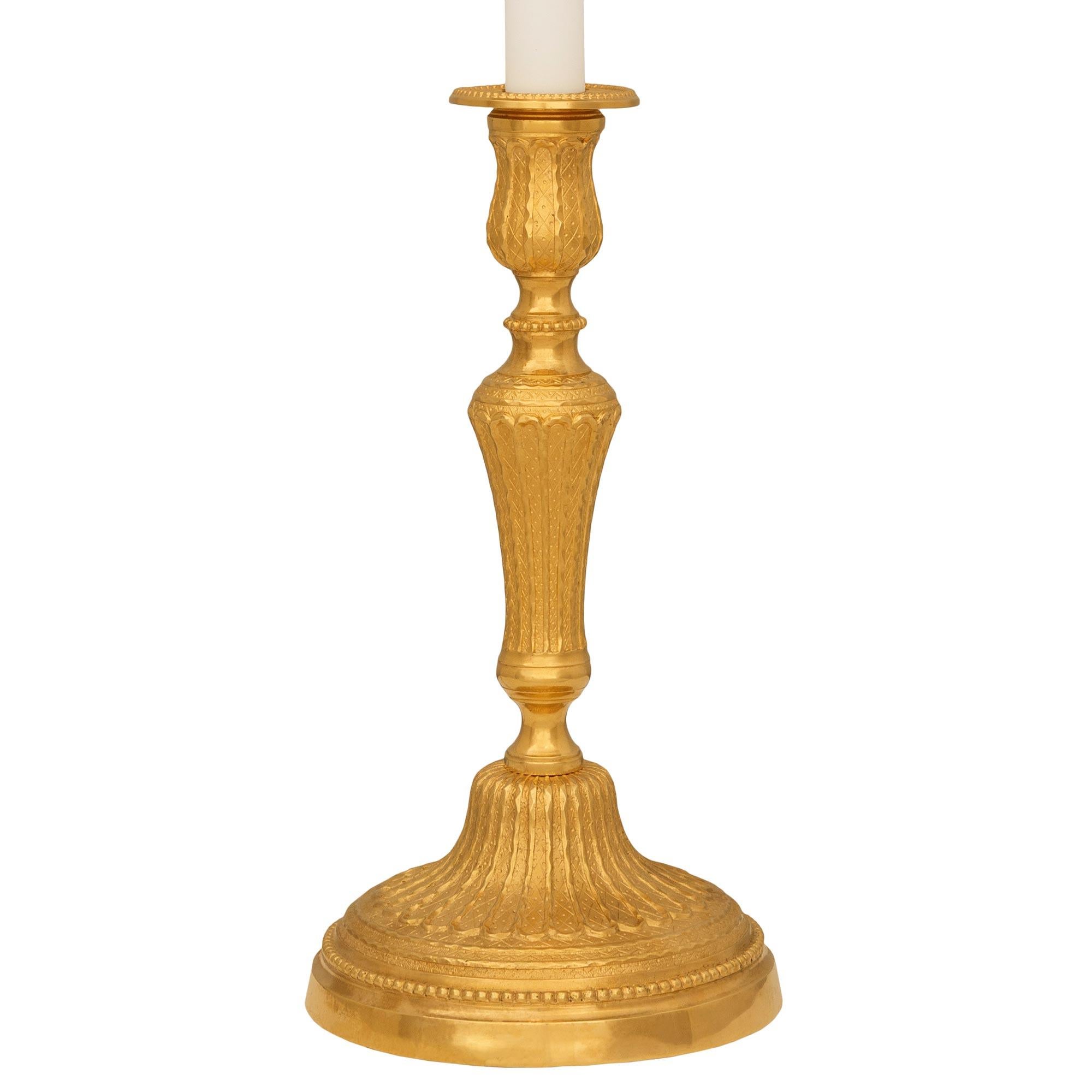 Französische Ormolu-Lampe aus dem 19. Jahrhundert (Ludwig XVI.) (Louis XVI.) im Angebot