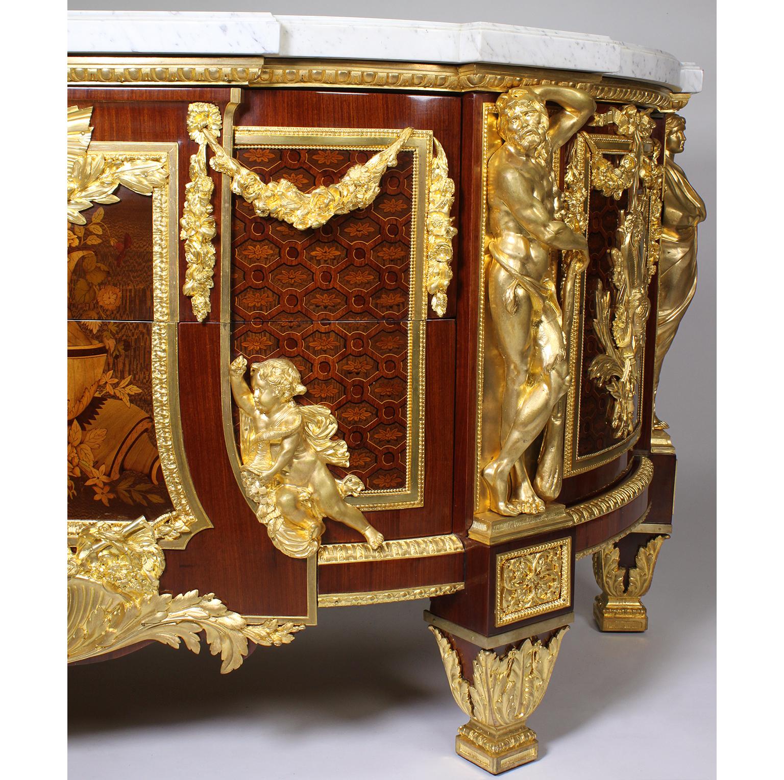 Palastartige französische Kommode im Louis-XVI.-Stil mit Intarsien und Wappen aus vergoldeter Bronze (Französisch) im Angebot