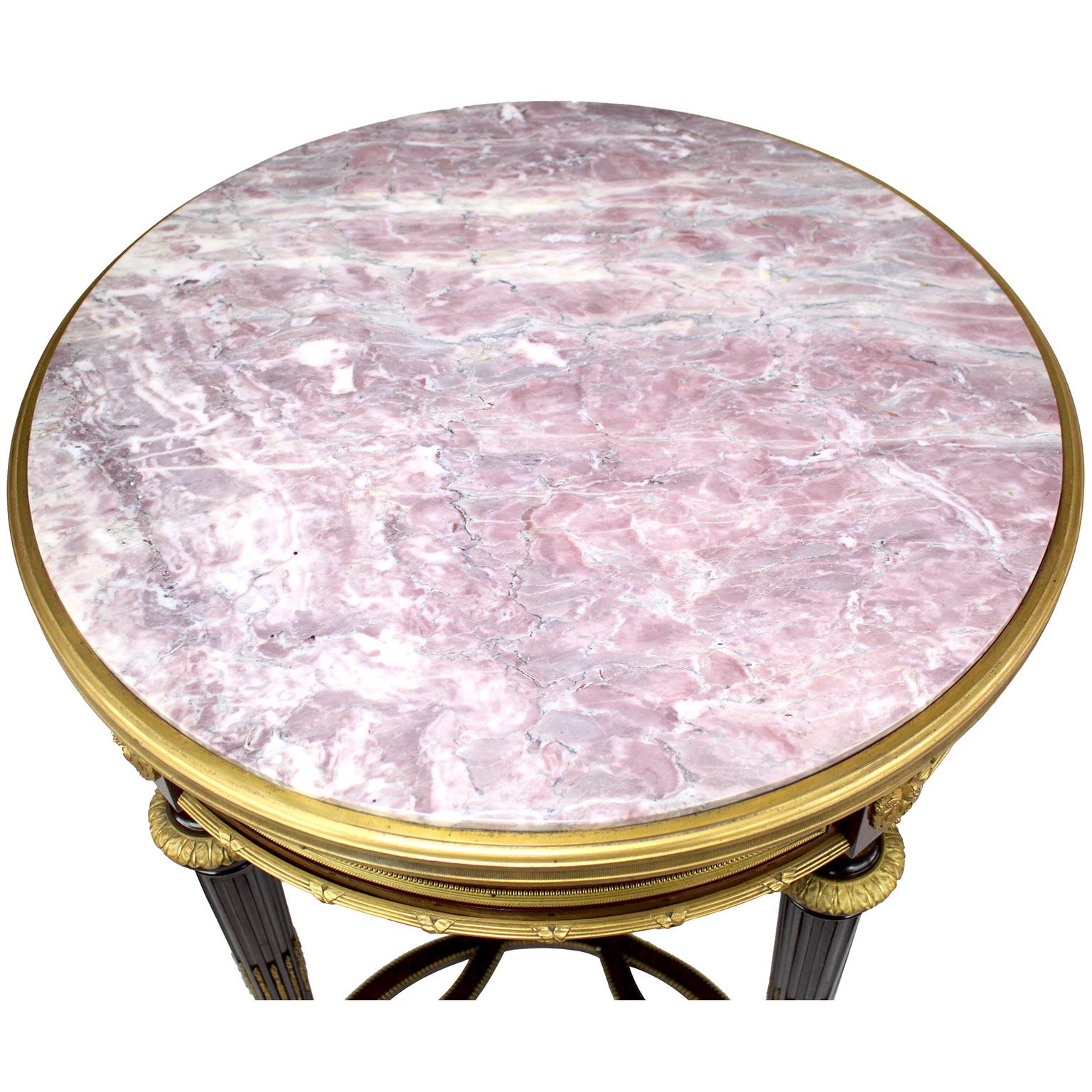 Table d'appoint française du XIXe siècle de style Louis XVI en bronze doré et acajou, Attr. Dasson en vente 3