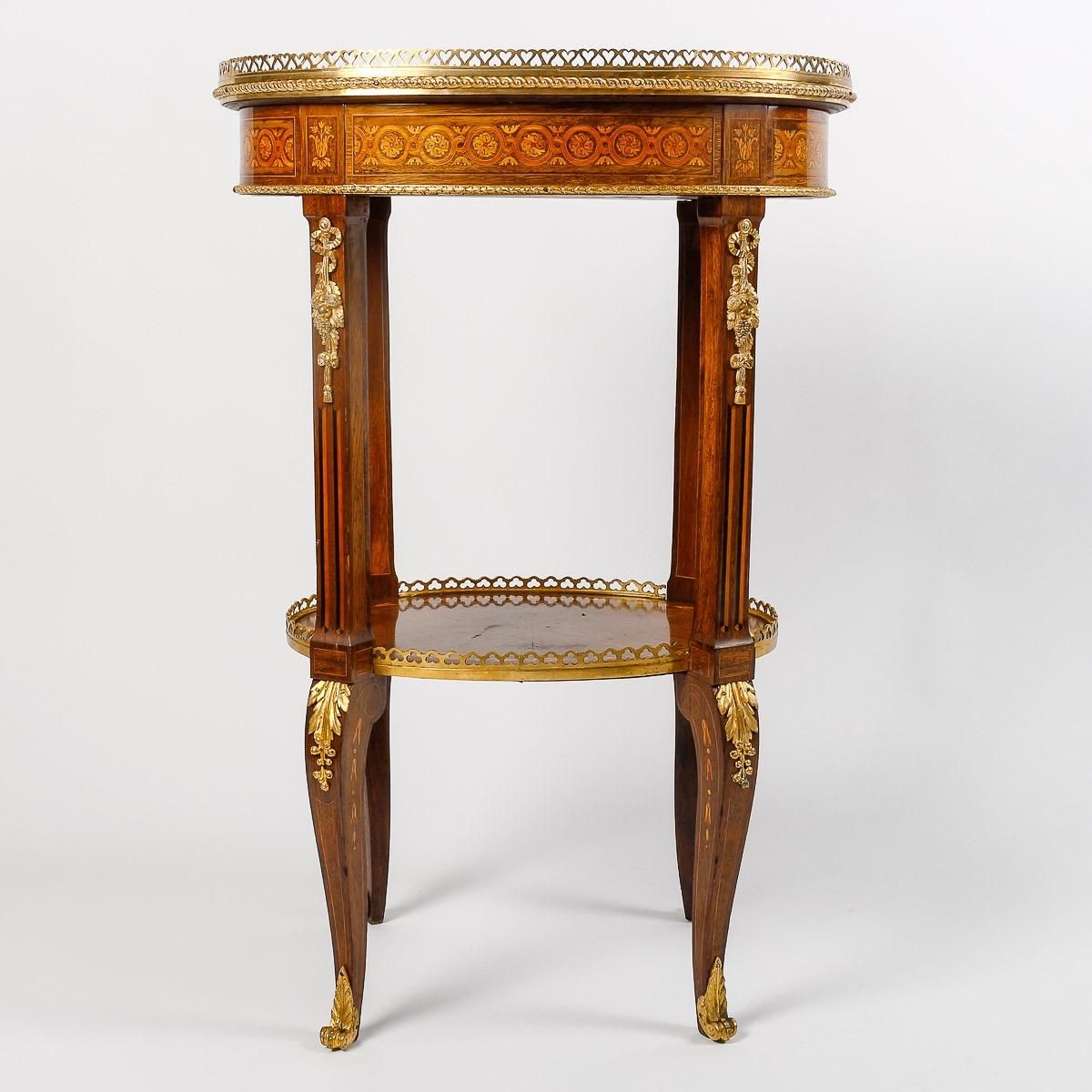 A French 19th Century Louis XVI Style Side Table, circa 1880 In Good Condition For Sale In Saint-Ouen, FR