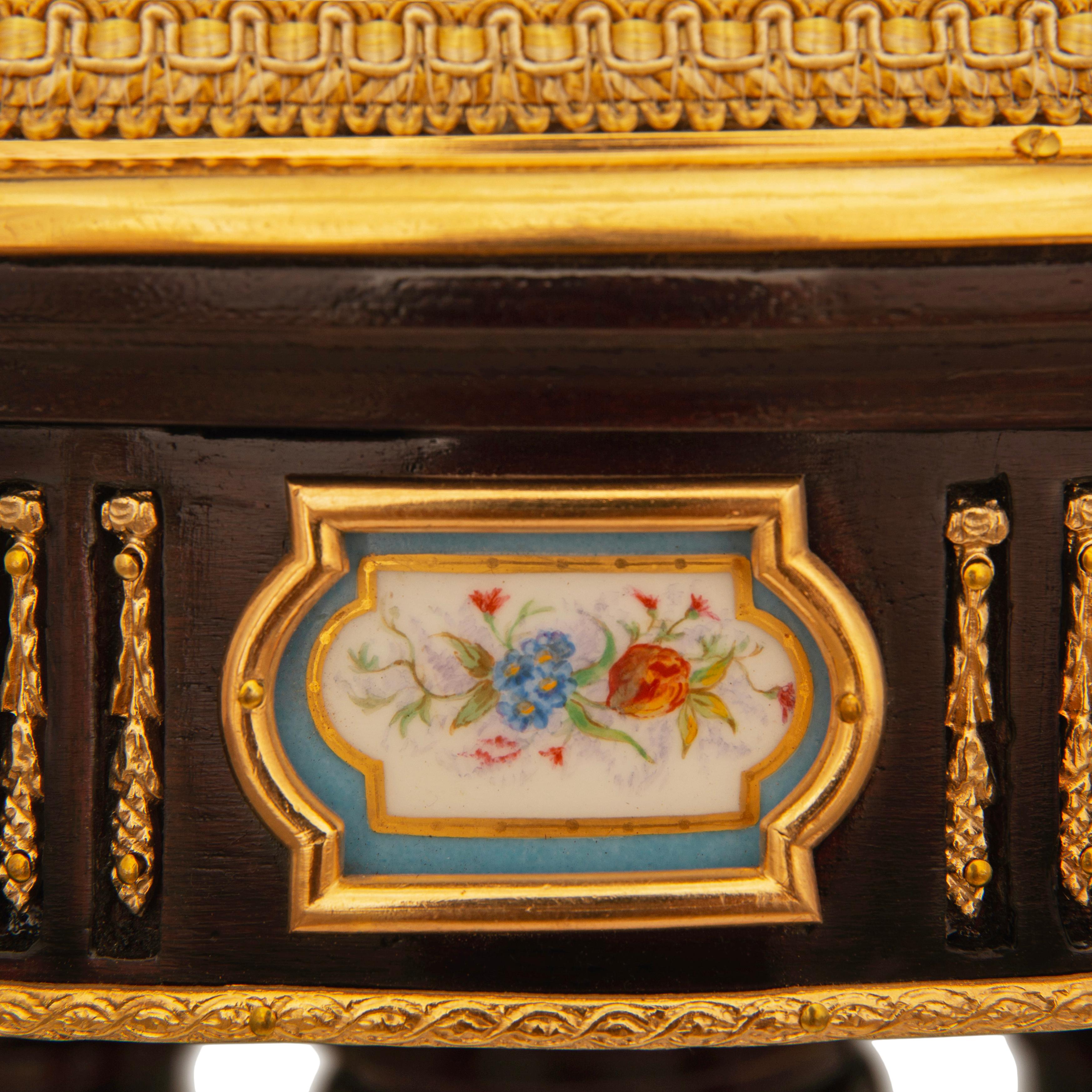 Banc de vanité/piano d'époque Louis XVI du 19ème siècle d'après Napoléon III Bon état - En vente à West Palm Beach, FL