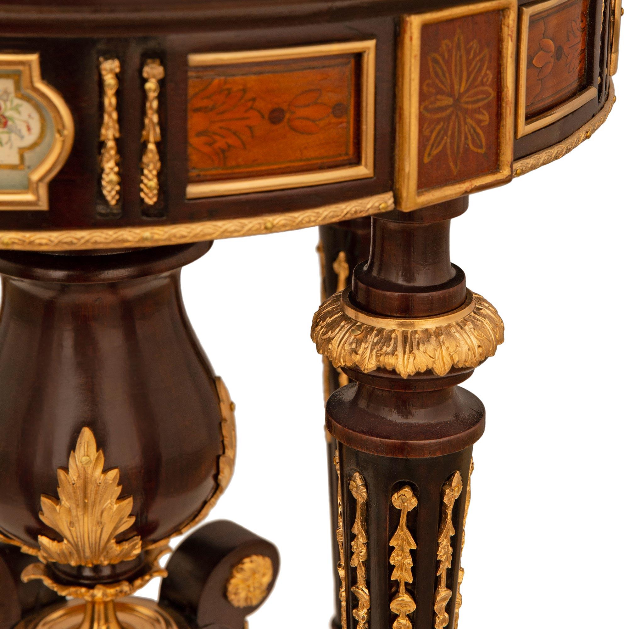 XIXe siècle Banc de vanité/piano d'époque Louis XVI du 19ème siècle d'après Napoléon III en vente