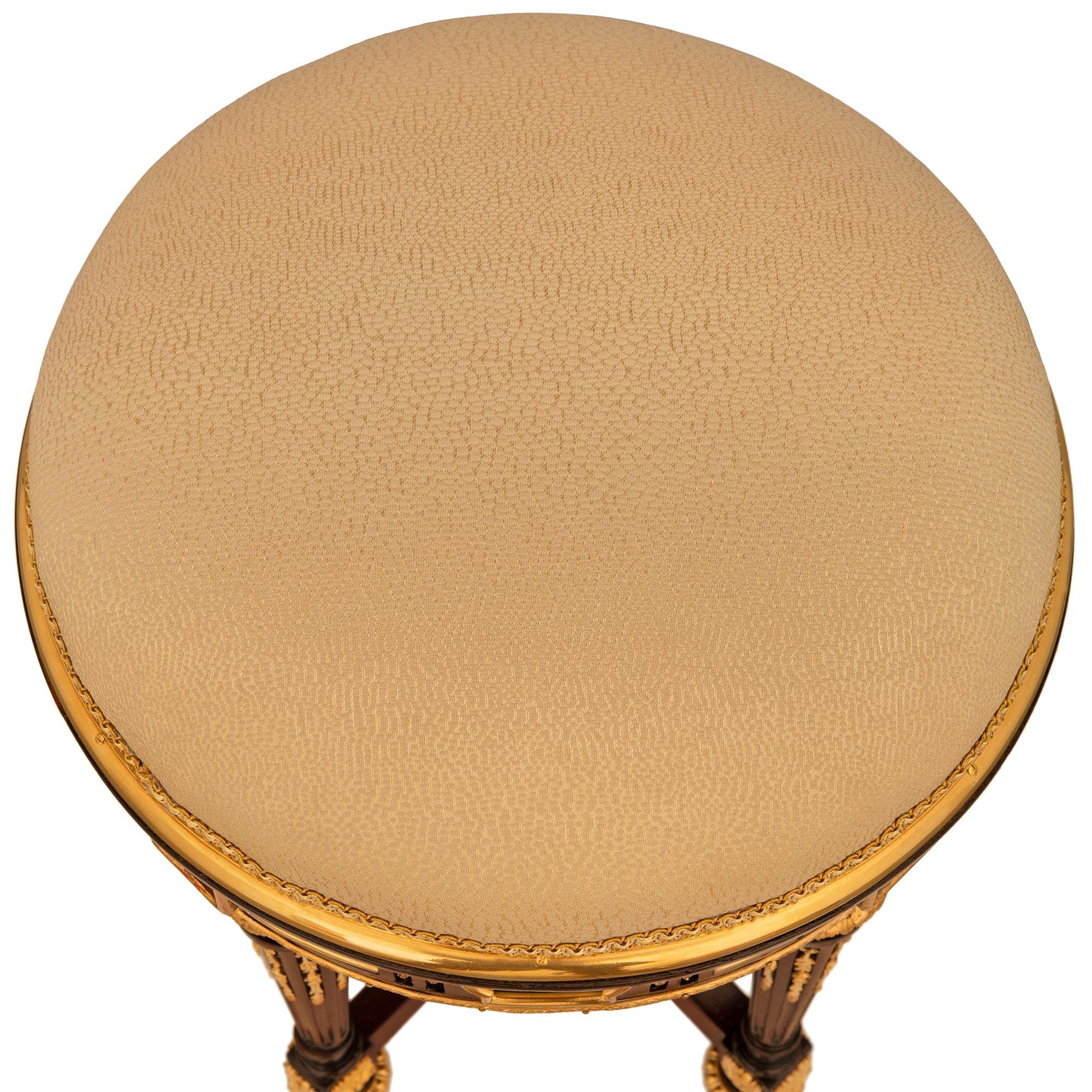 Banc de vanité/piano d'époque Louis XVI du 19ème siècle d'après Napoléon III en vente 3