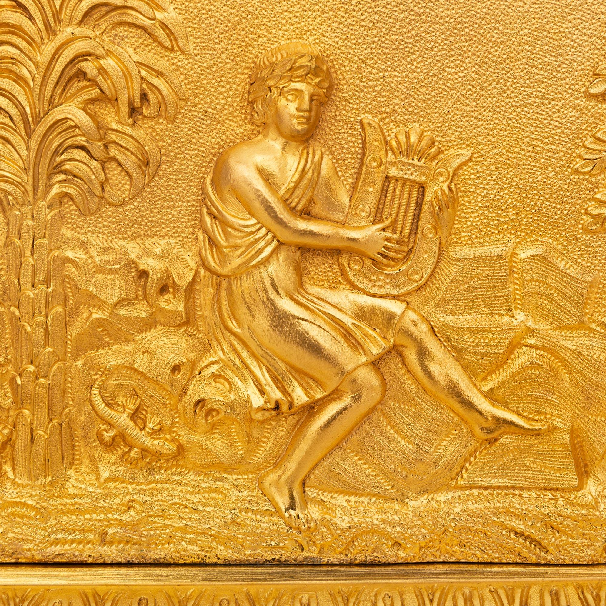 Bronze doré Jardinière/planteuse en bronze doré du 19e siècle. Jardinière en bronze doré en vente