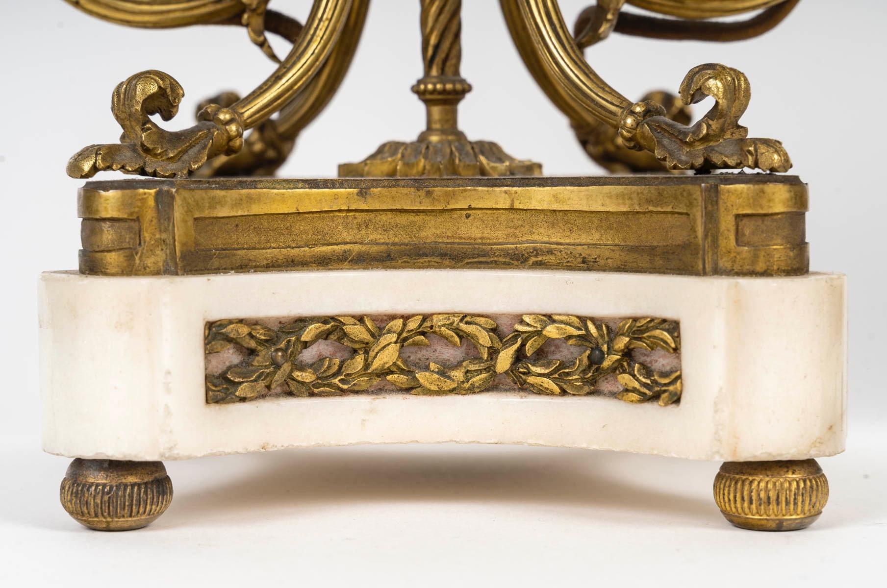 Fine XIX secolo Coppia di candelabri francesi del XIX secolo in stile Luigi XVI, circa 1870 in vendita