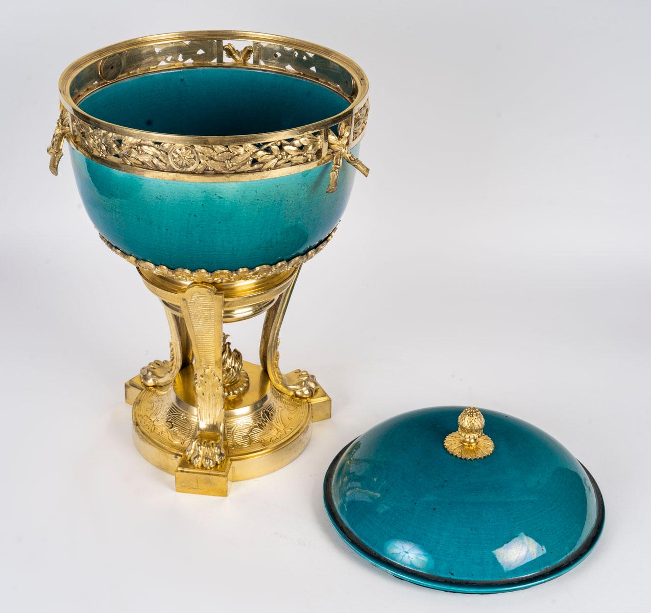 Luigi XVI Vaso coperto di pot-pourri francese del XIX secolo in vendita