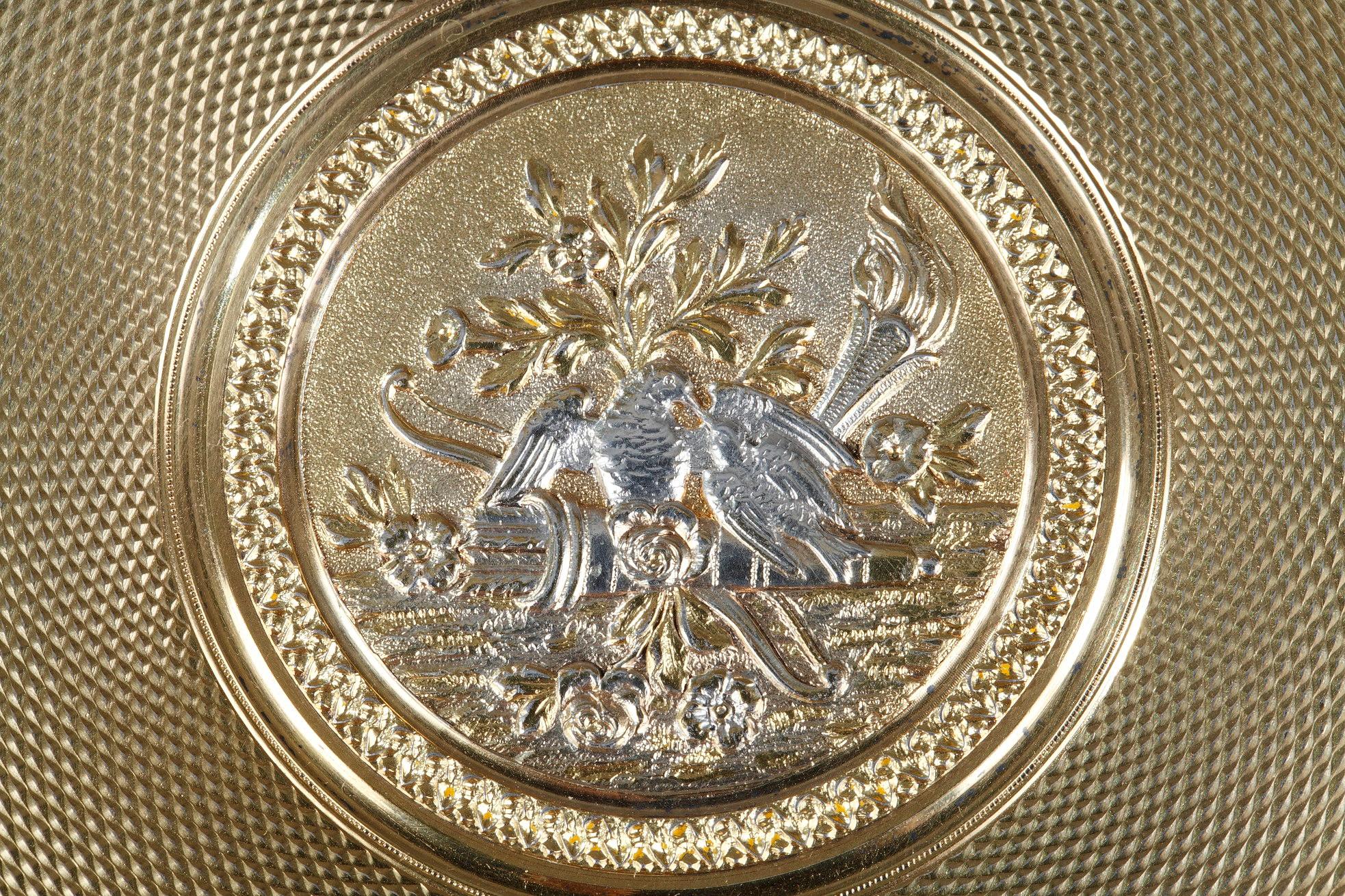 Französische Vermeil-Schachtel aus dem 19. Jahrhundert mit Ledergehäuse, signiert Boin-Taburet im Zustand „Gut“ in Paris, FR