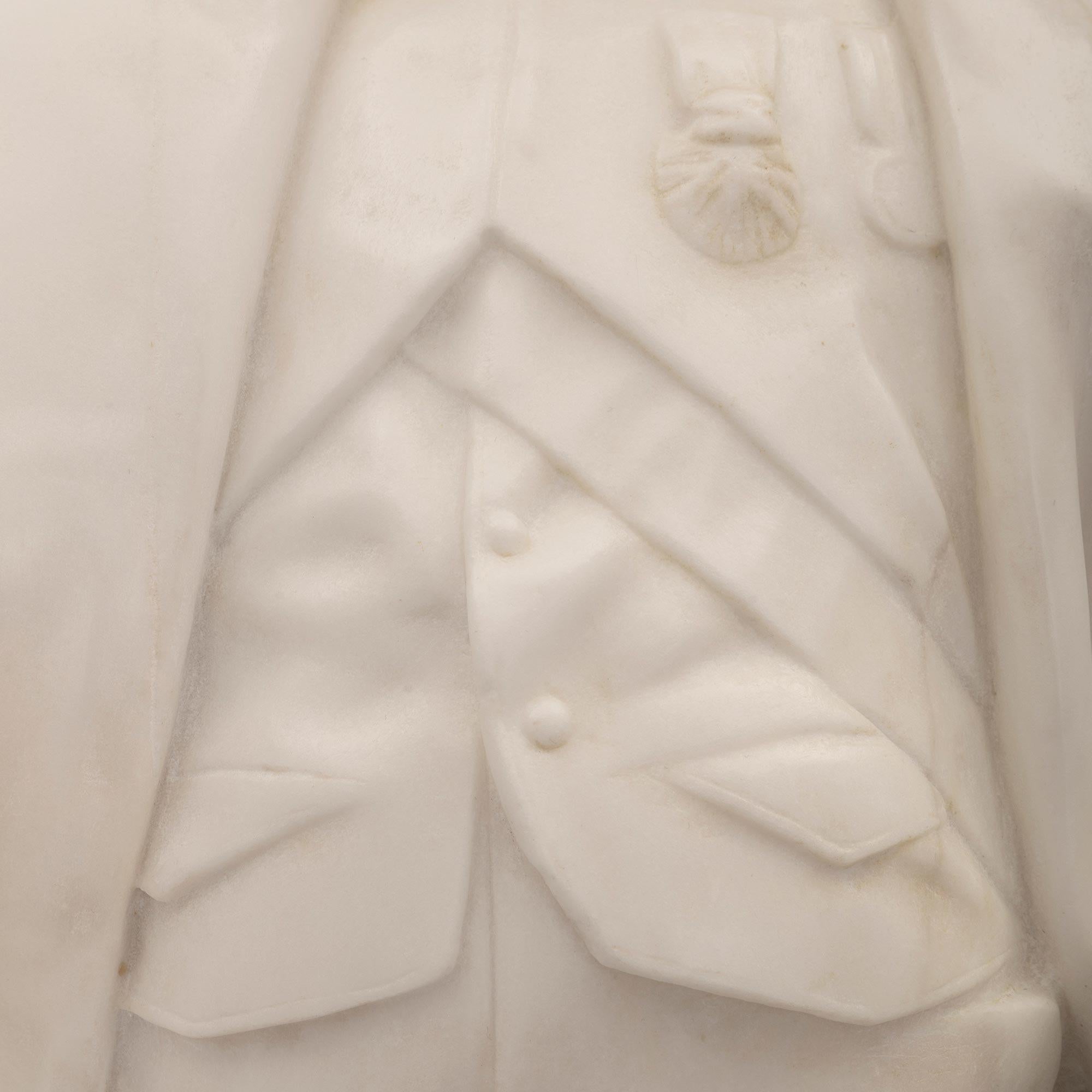 French, 19th Century, White Carrara Marble Statue of Napoleon For Sale 4