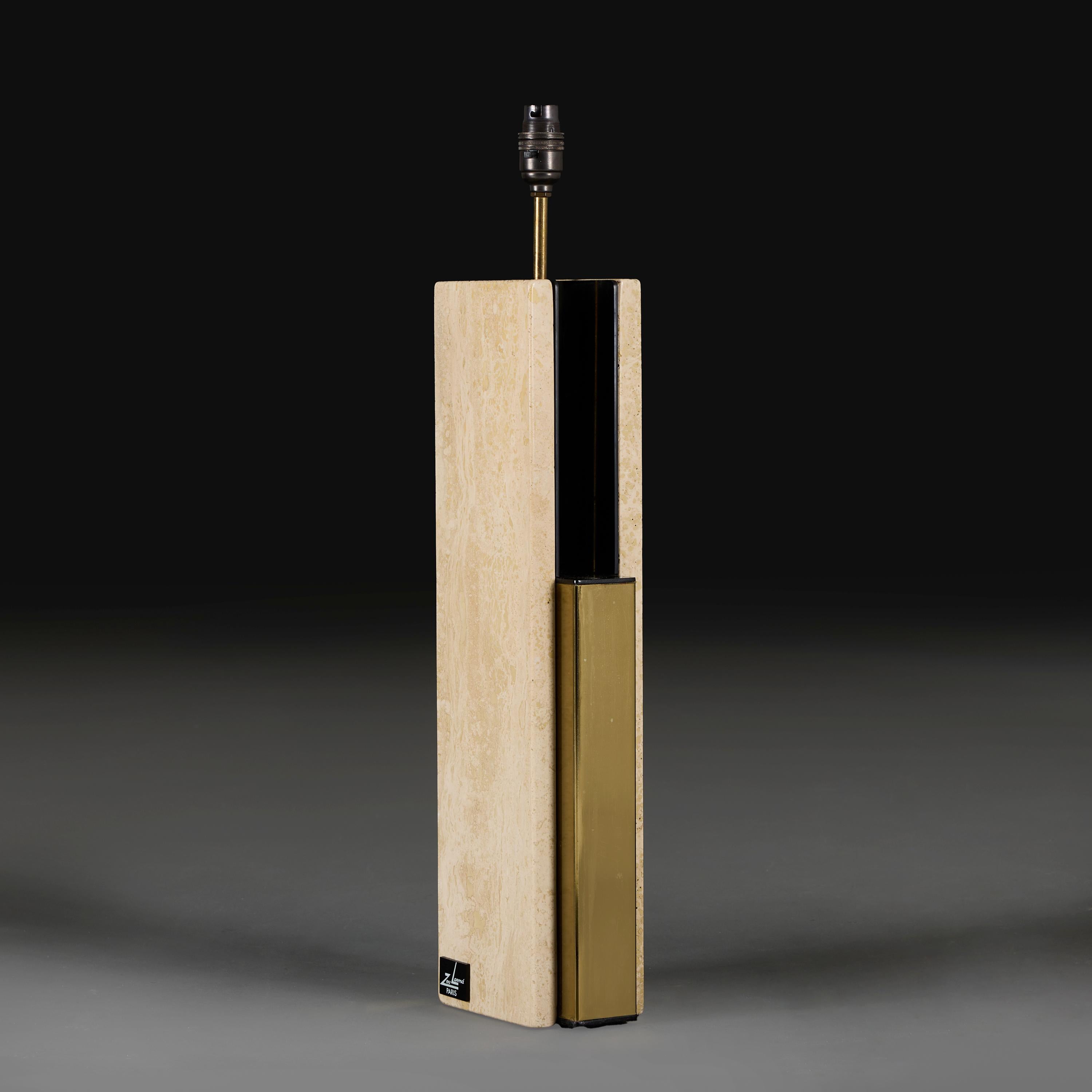 Français Lampe de table en pierre de travertin du 20e siècle français en vente